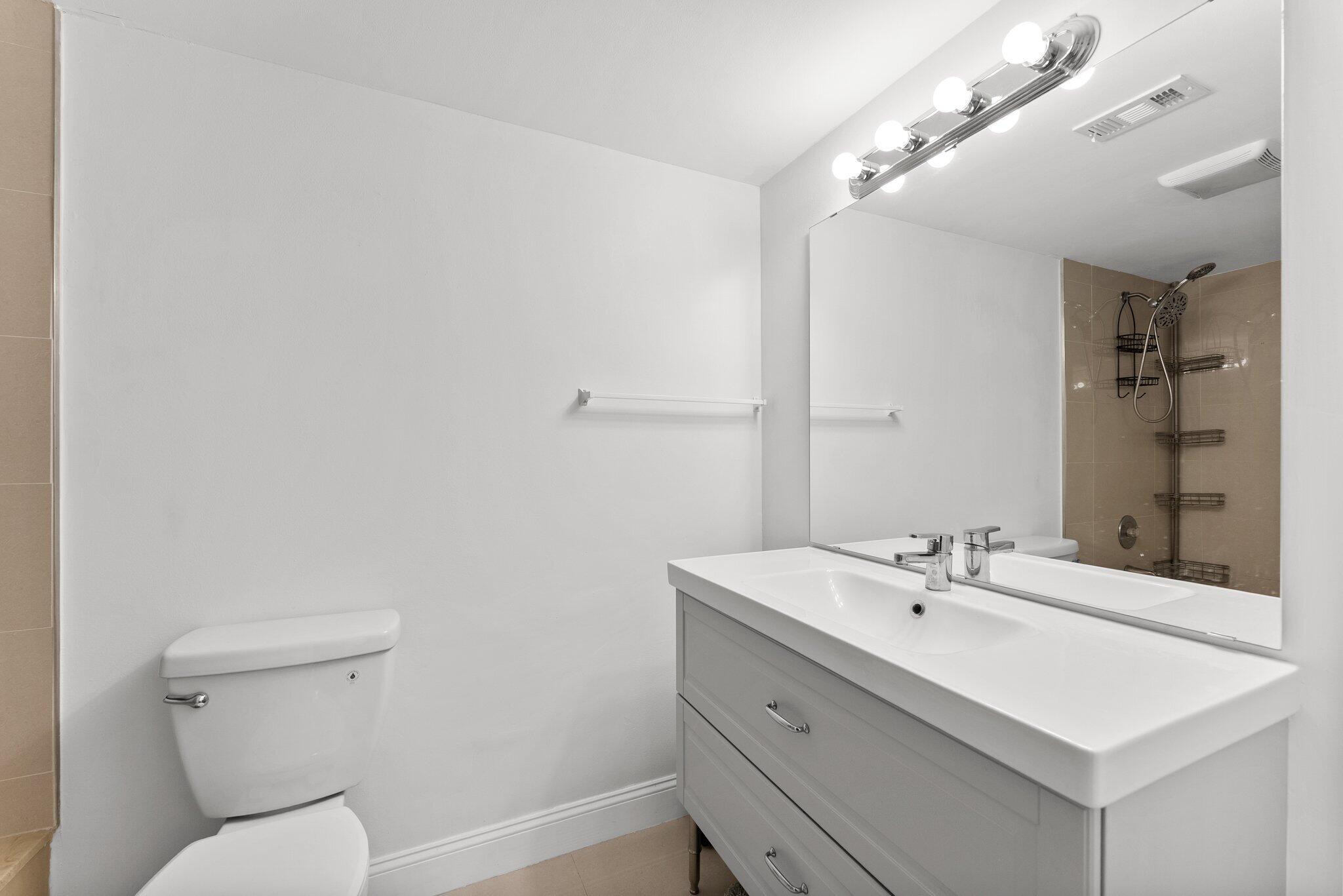 3874 Victoria Drive Property Photo 14