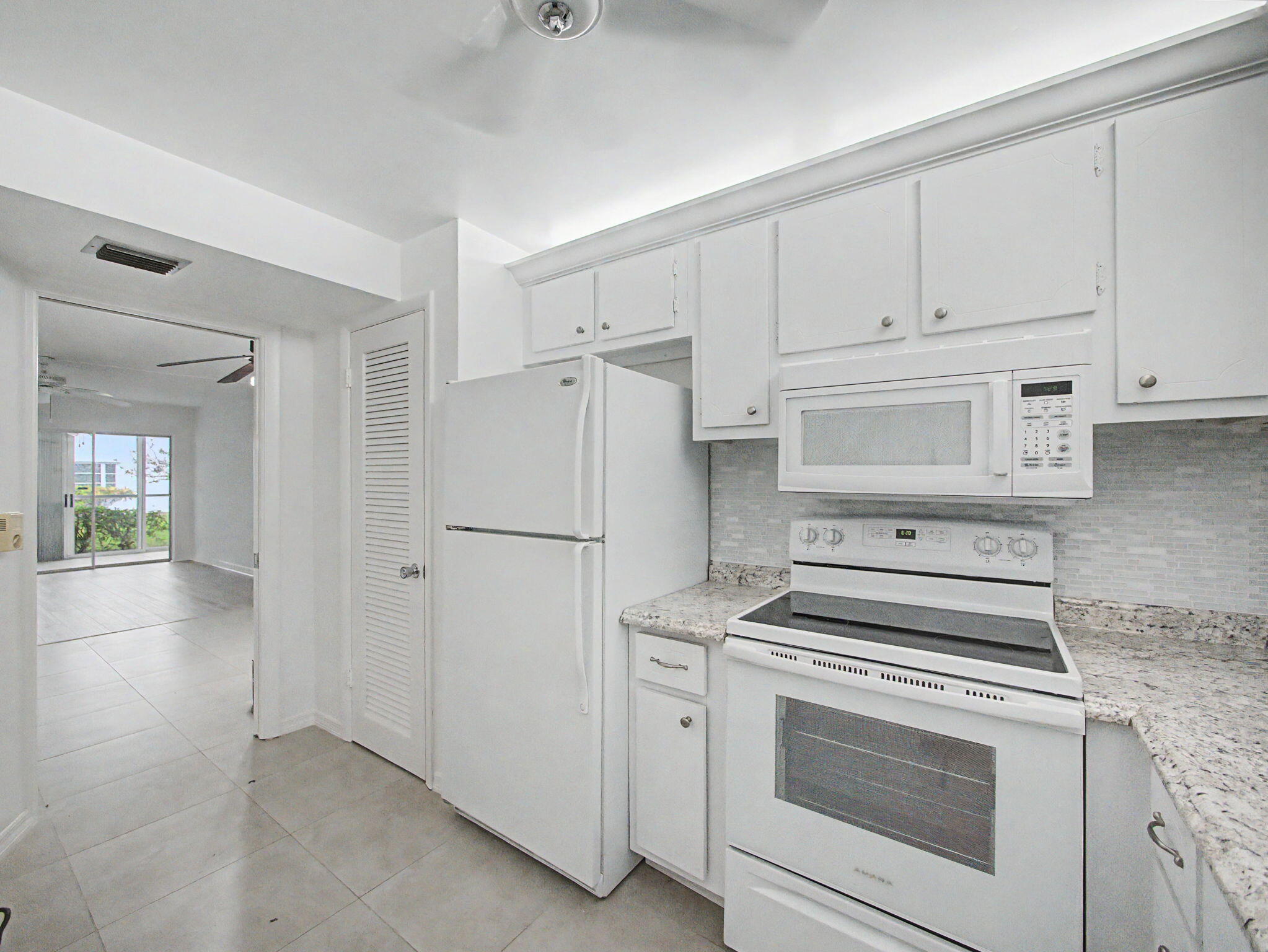 3 Westwood Avenue 101e Property Photo 4