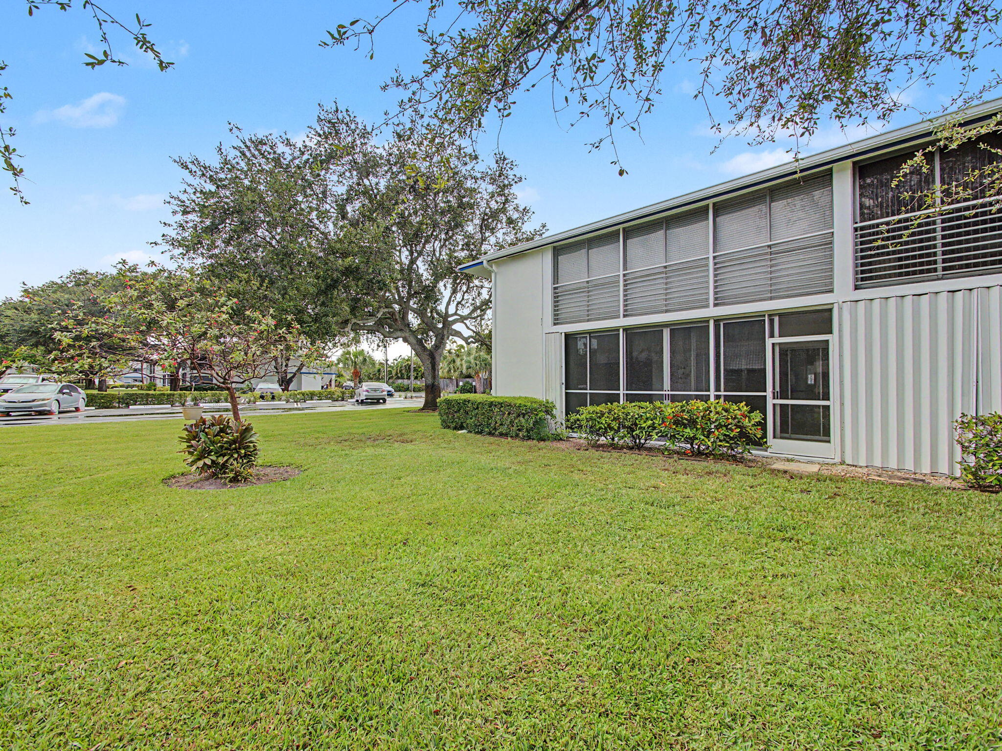 3 Westwood Avenue 101e Property Photo 14