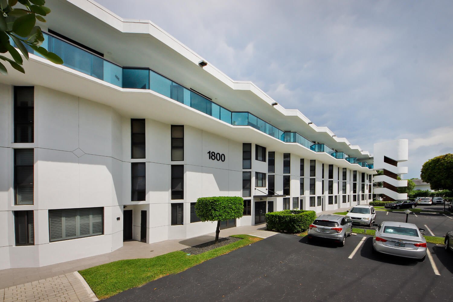 1800 S Ocean Drive 406 Property Photo 17