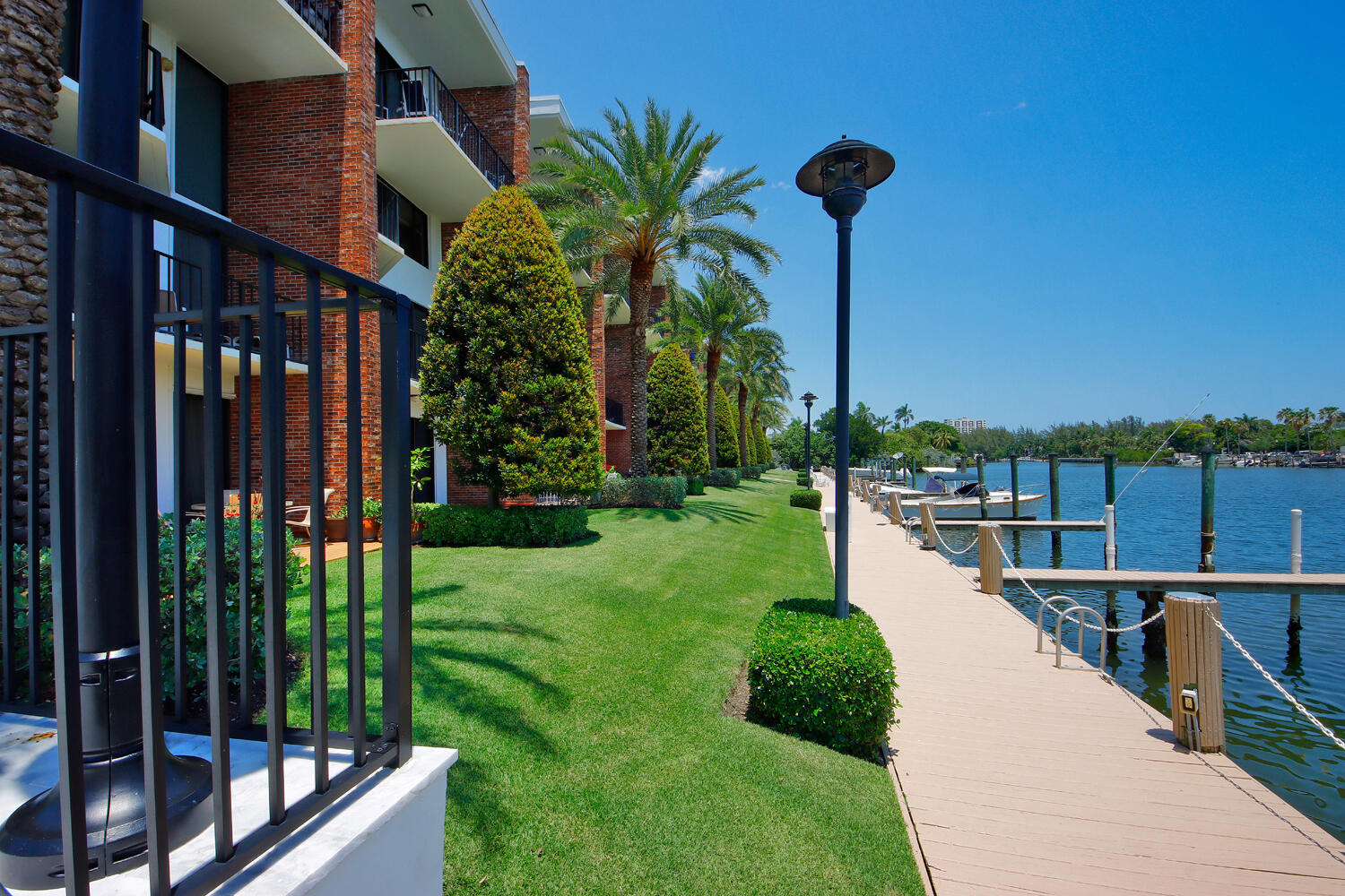 1800 S Ocean Drive 406 Property Photo 19