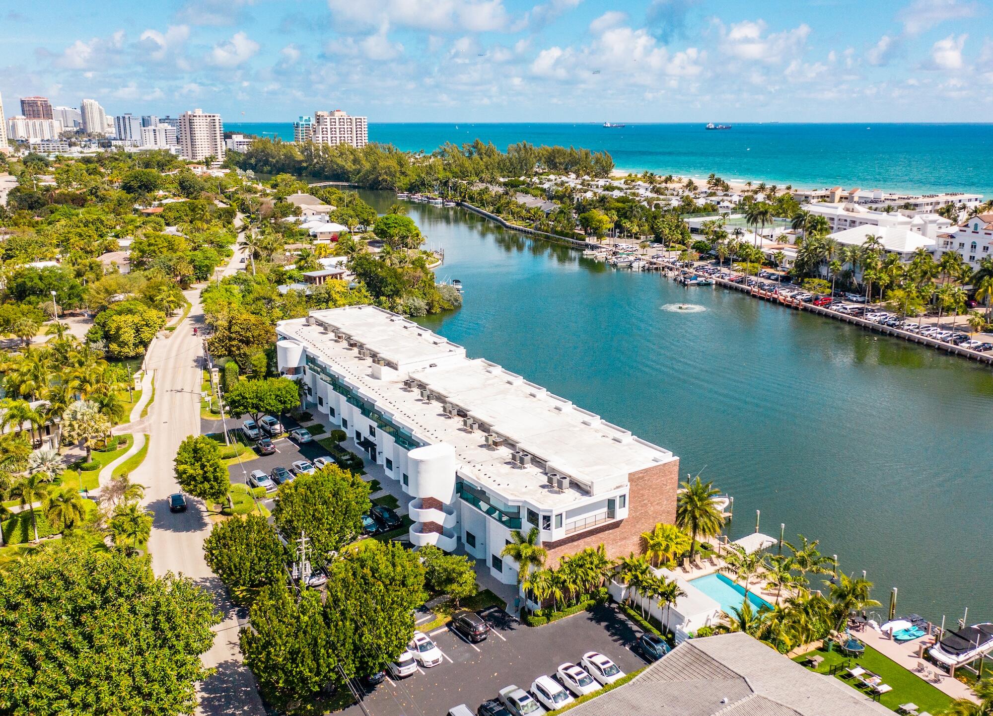 1800 S Ocean Drive 406 Property Photo 22