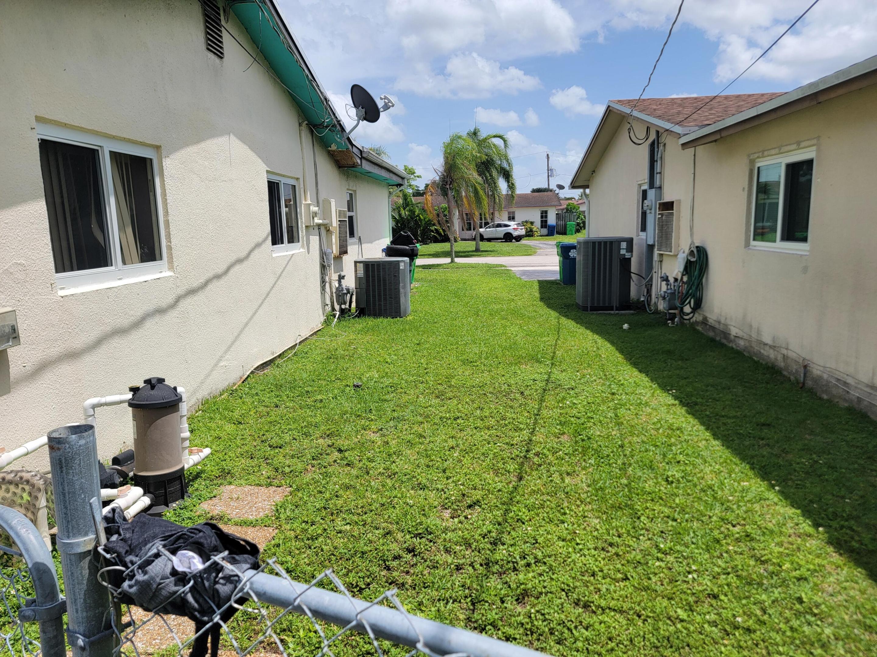 10641 Nw 28th Place Property Photo 8