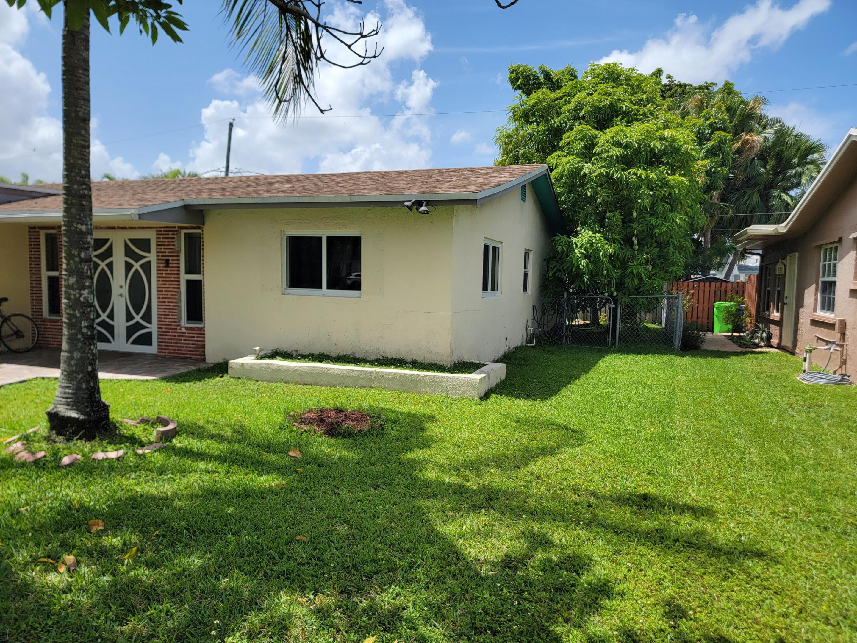 10641 Nw 28th Place Property Photo 11