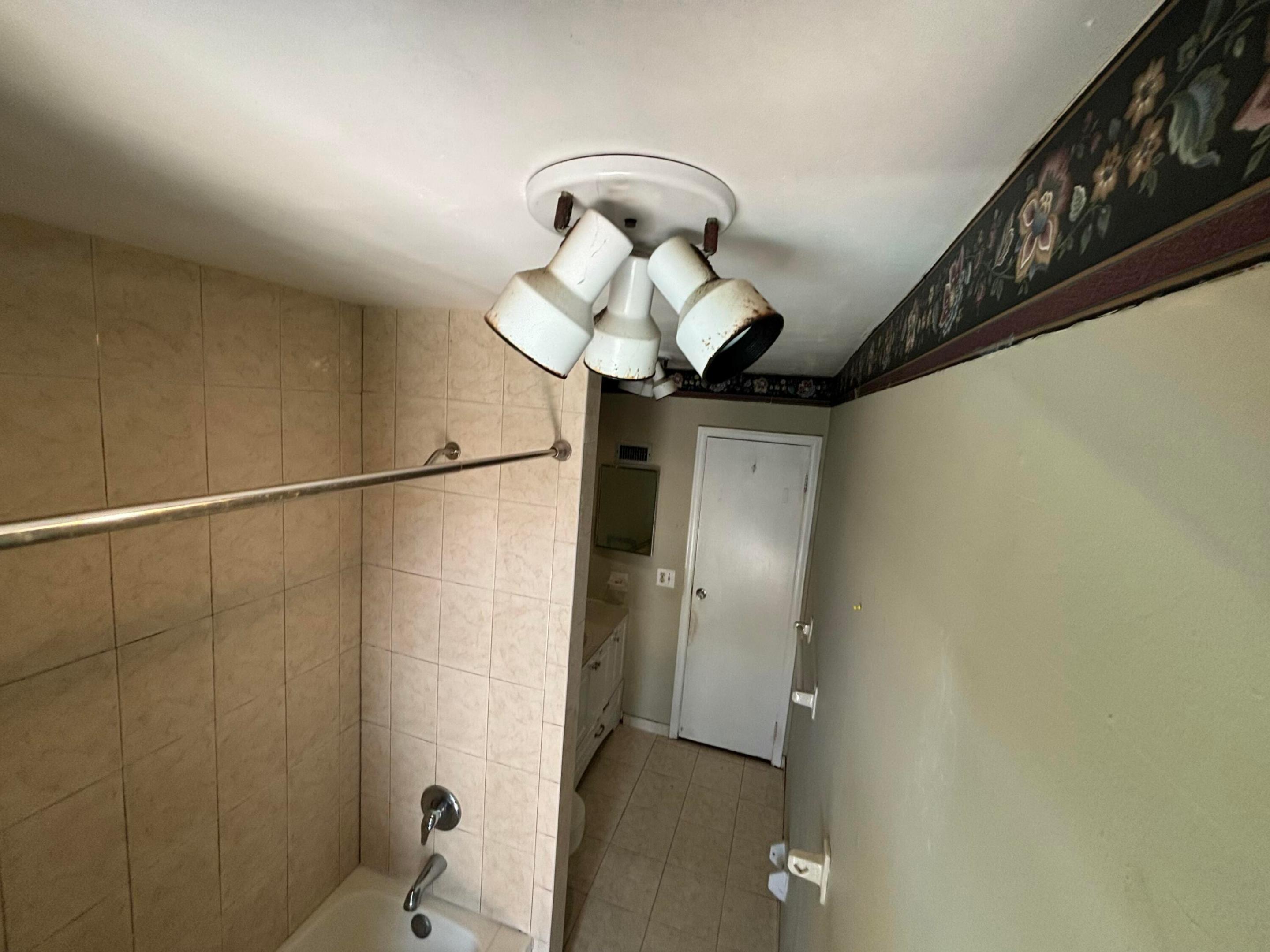 10641 Nw 28th Place Property Photo 33