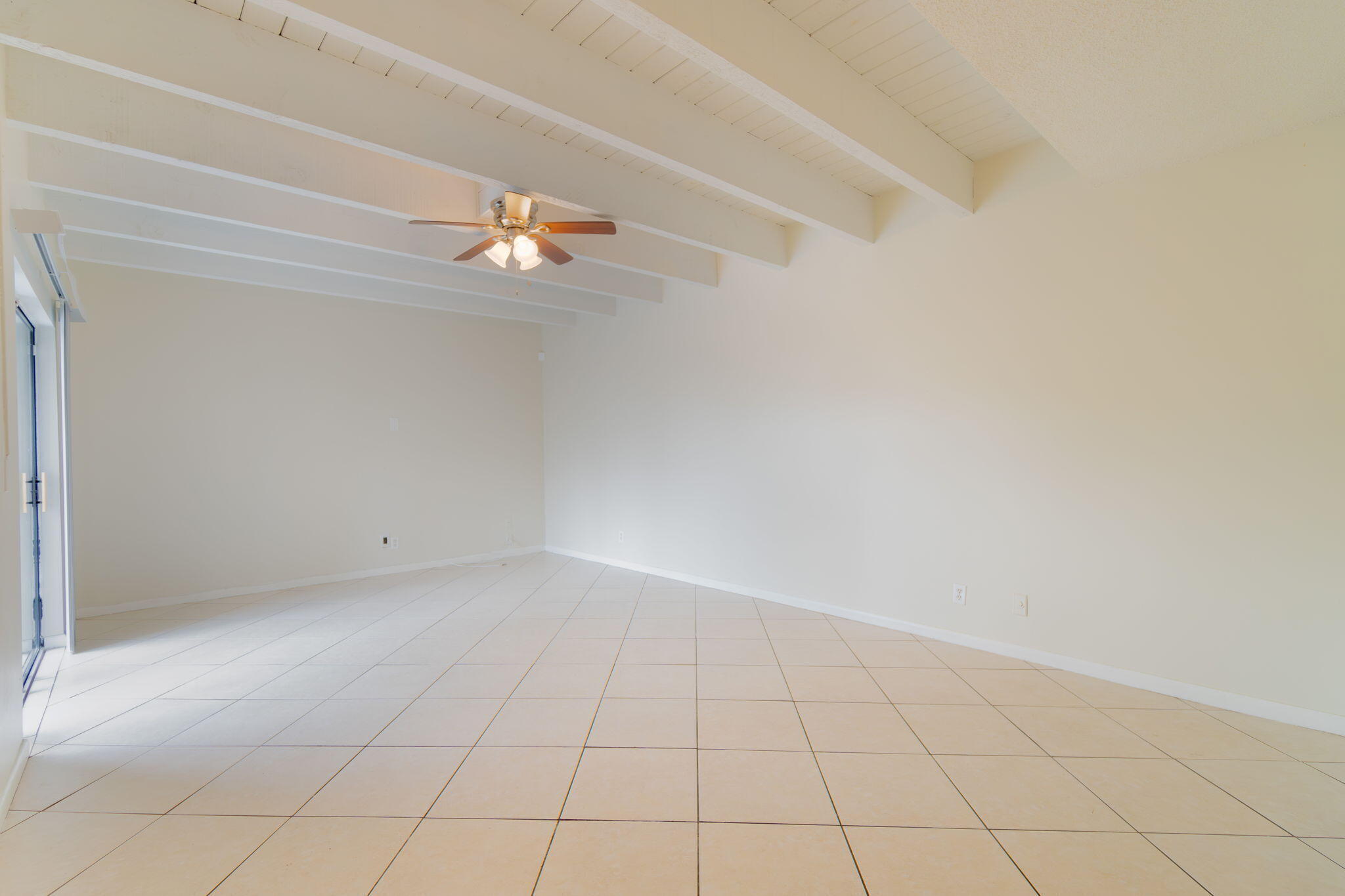 1530 Shaker Circle Property Photo 5