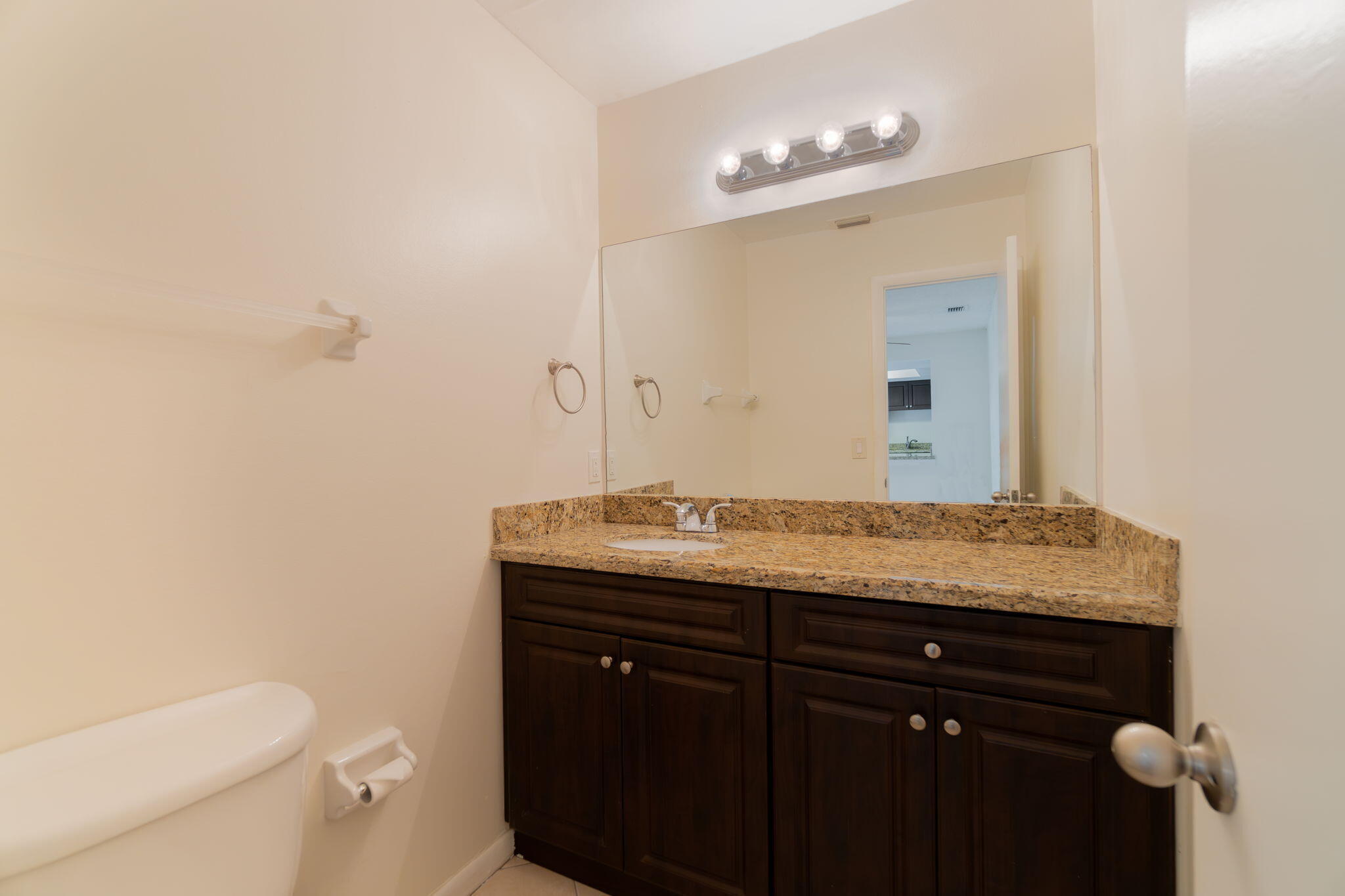 1530 Shaker Circle Property Photo 10
