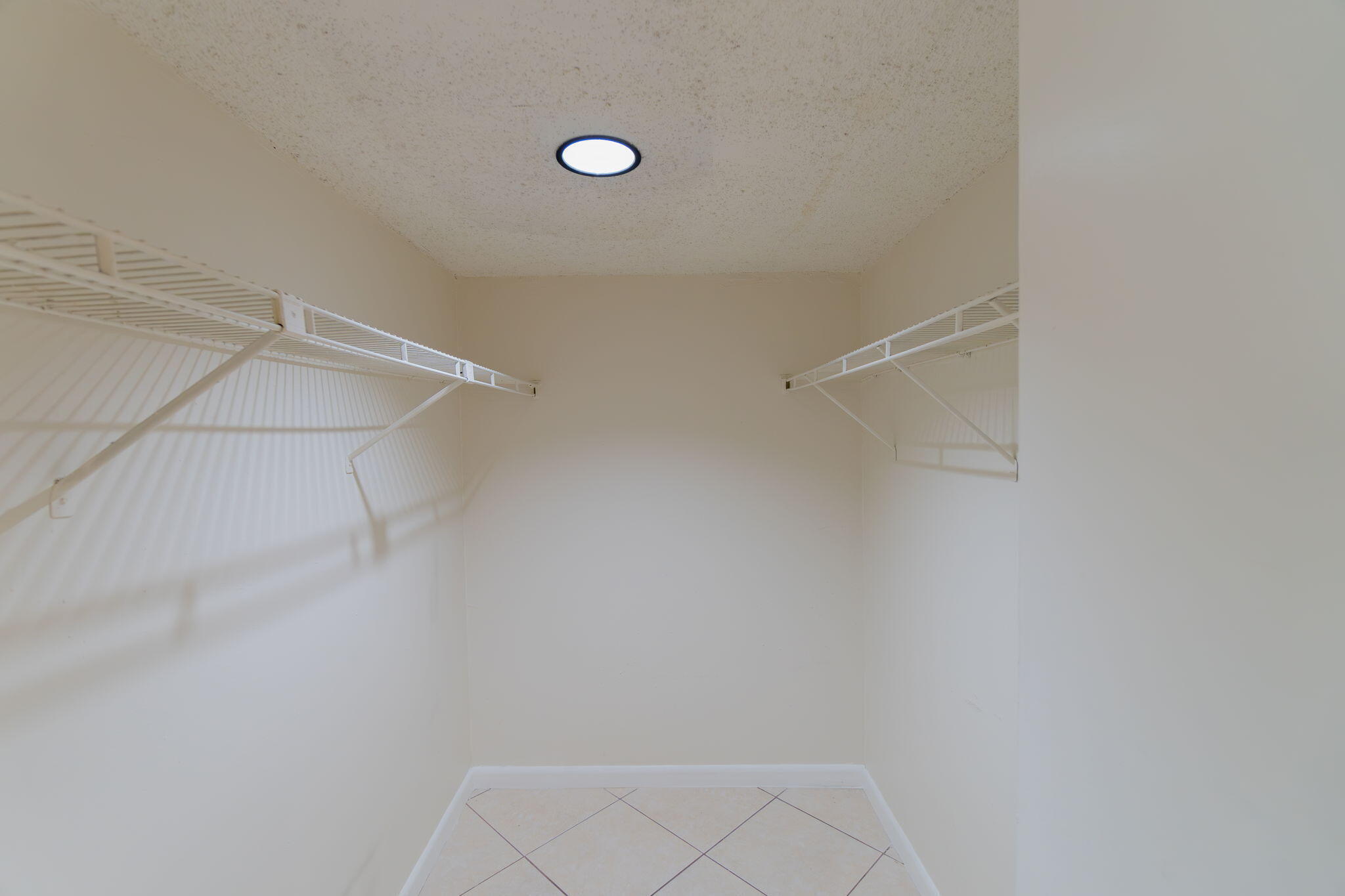 1530 Shaker Circle Property Photo 14