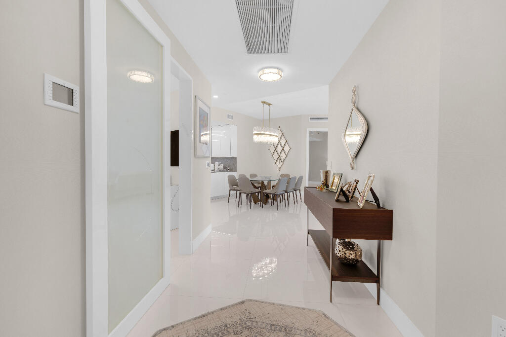 15811 Collins Avenue 2207 Property Photo 1