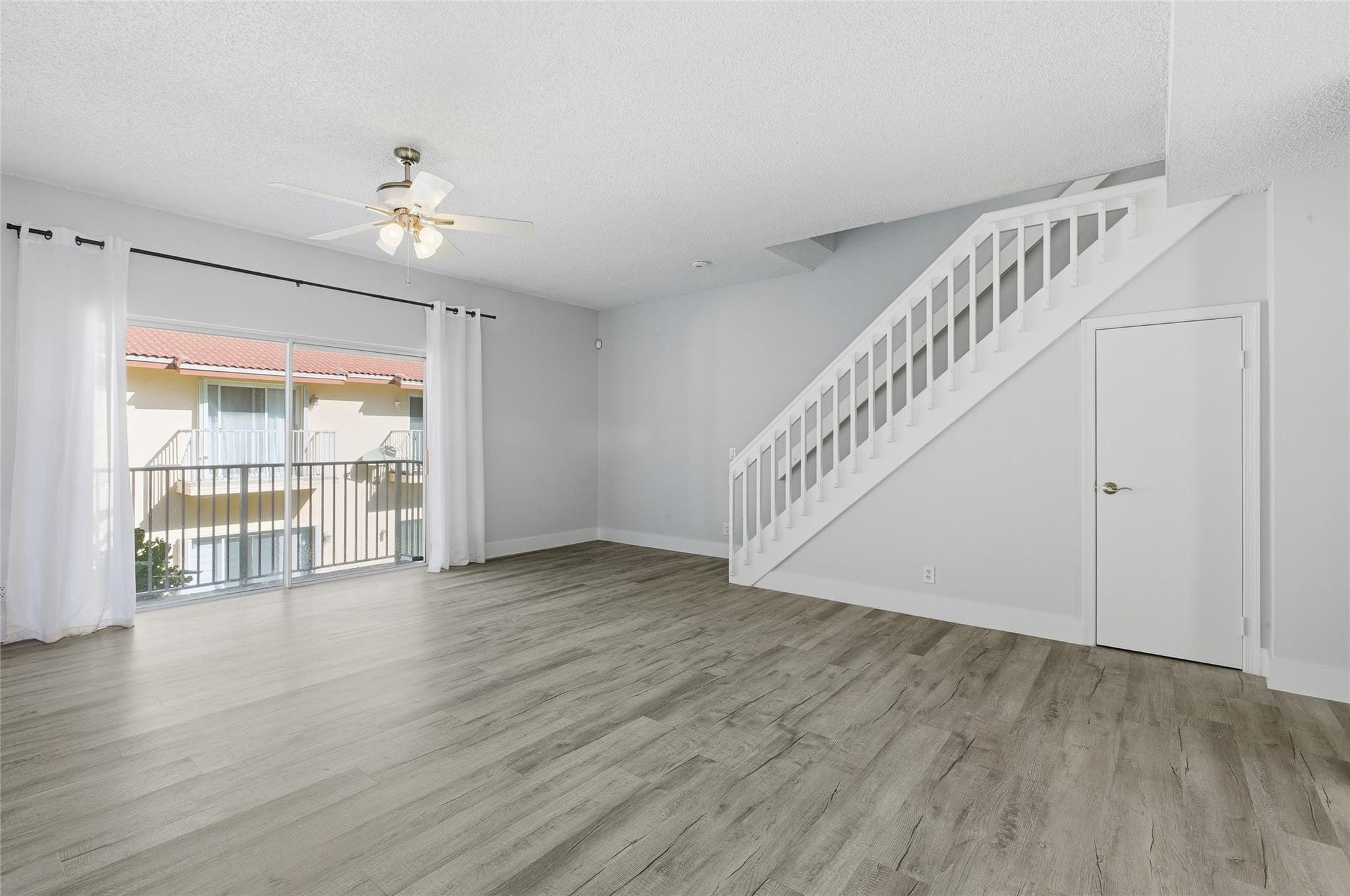2381 NE 14th Street Causeway 206