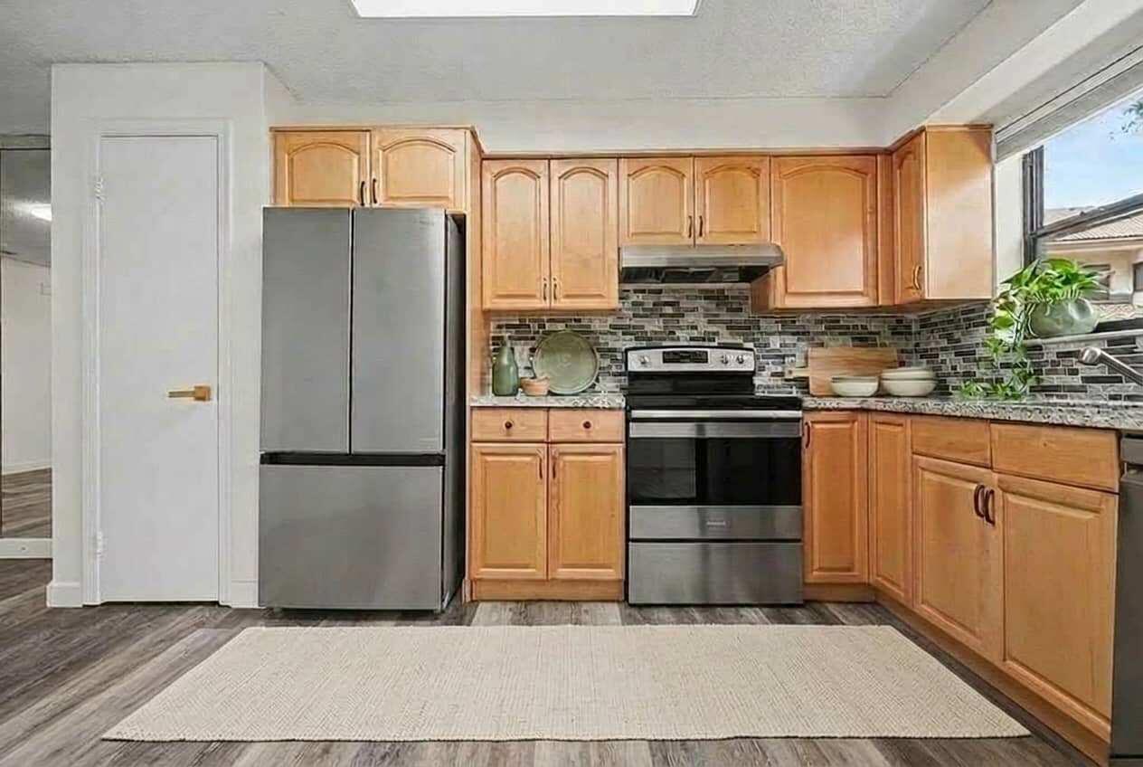 3405 EMERALD OAKS Drive 207