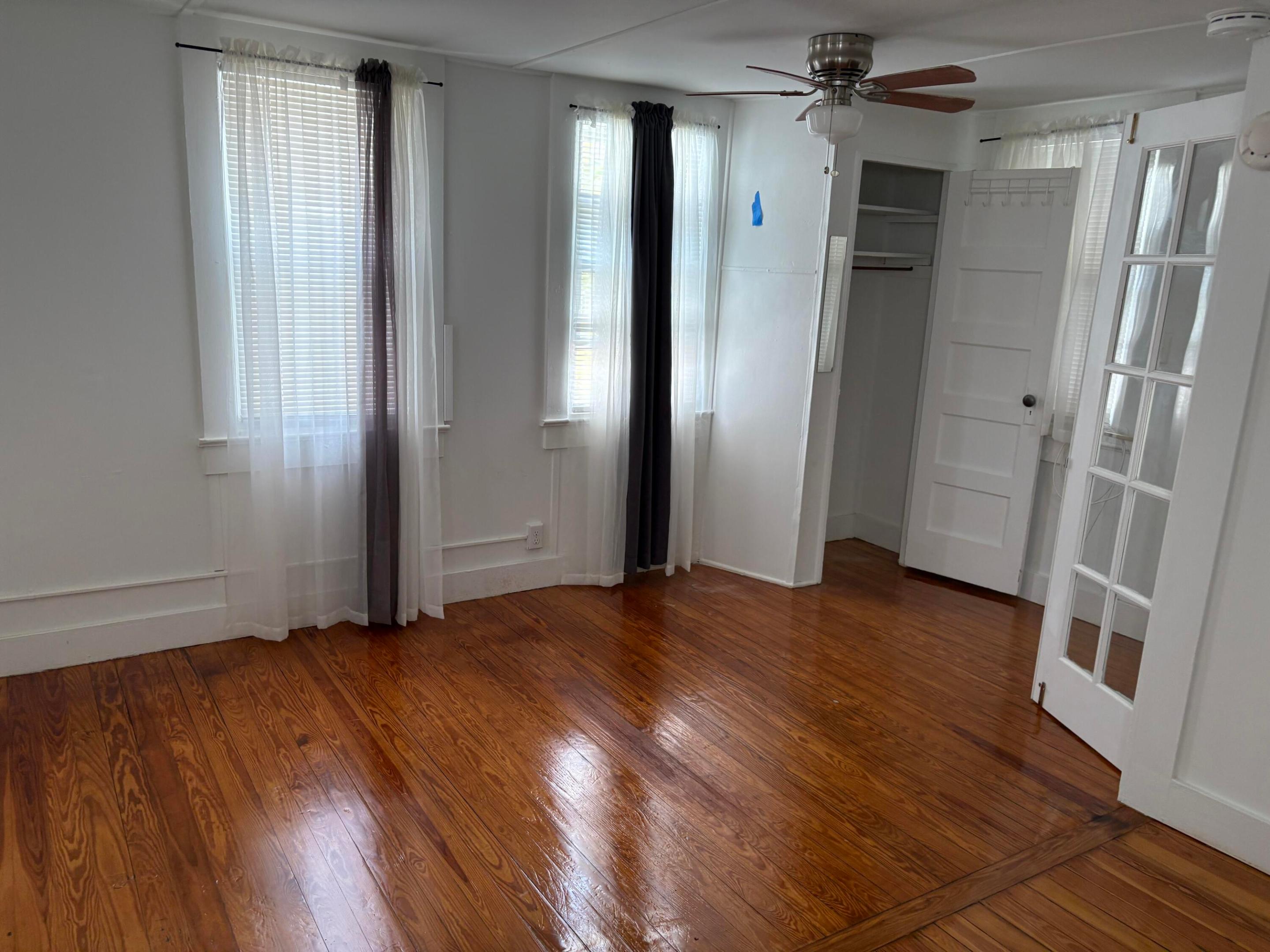 1912 Arthur Street B Property Photo 10