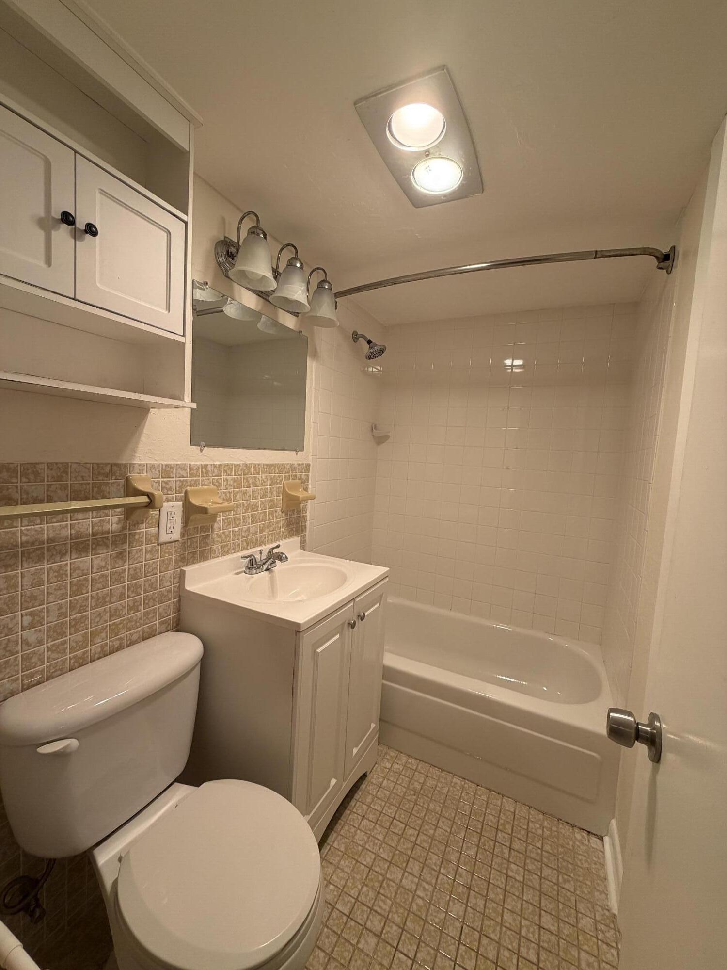 917 Ne 16th Avenue 1 Property Photo 11