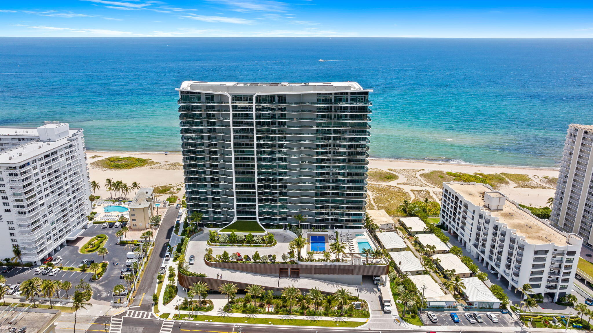 900 N Ocean Boulevard 906 Property Photo 3