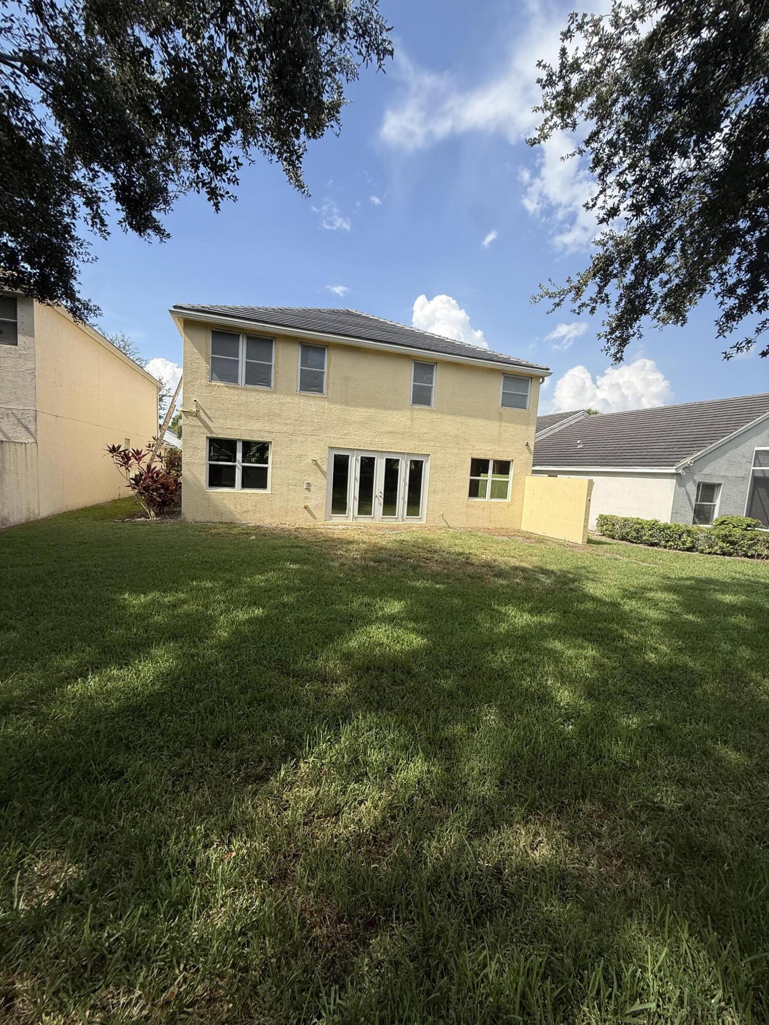 307 Berenger Walk Property Photo 4