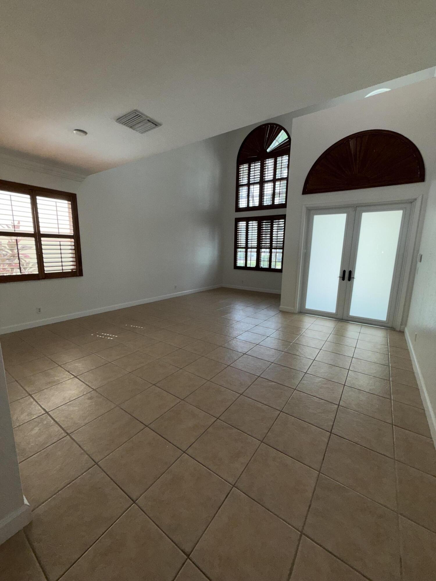 307 Berenger Walk Property Photo 7