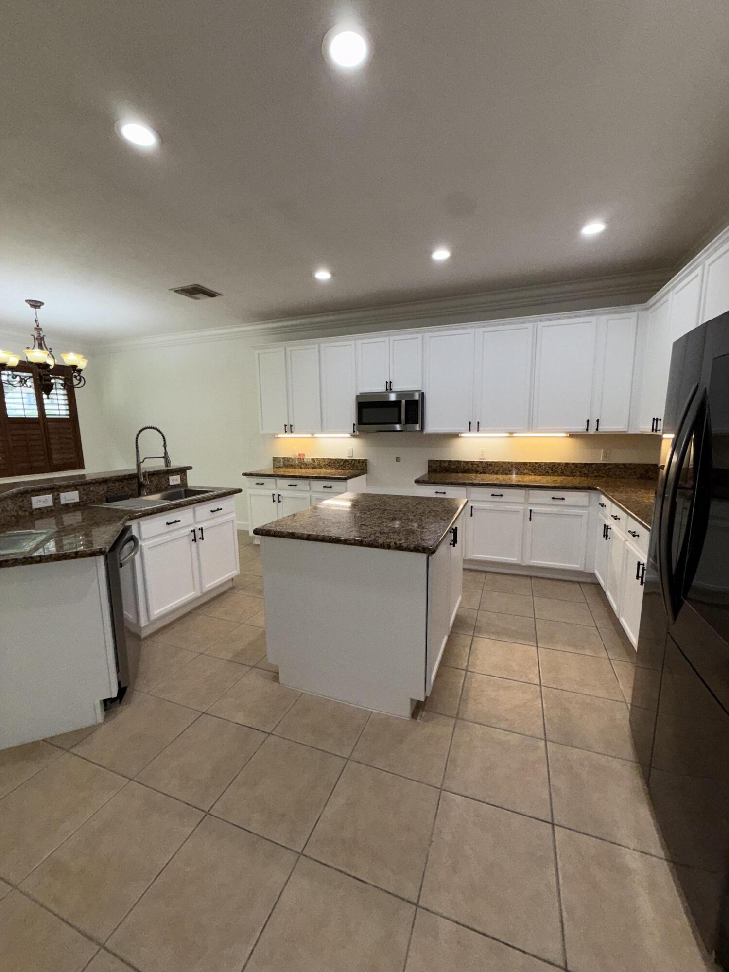 307 Berenger Walk Property Photo 10
