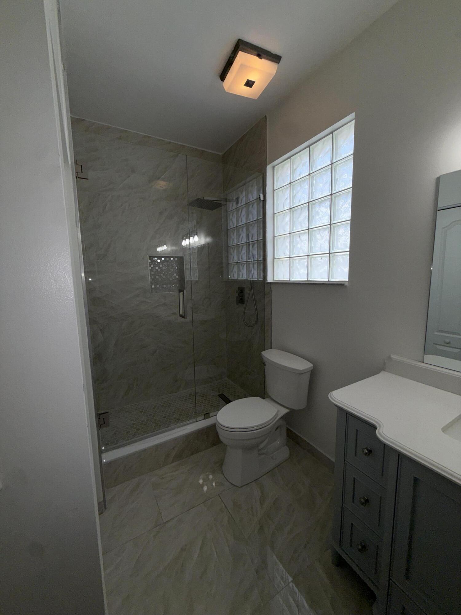 307 Berenger Walk Property Photo 13