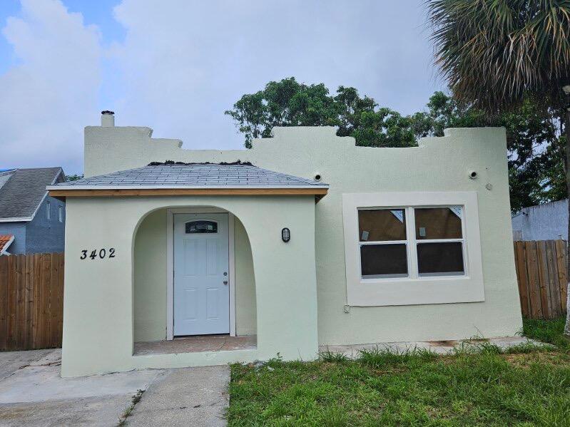 3402 Greenwood Avenue Property Photo 1
