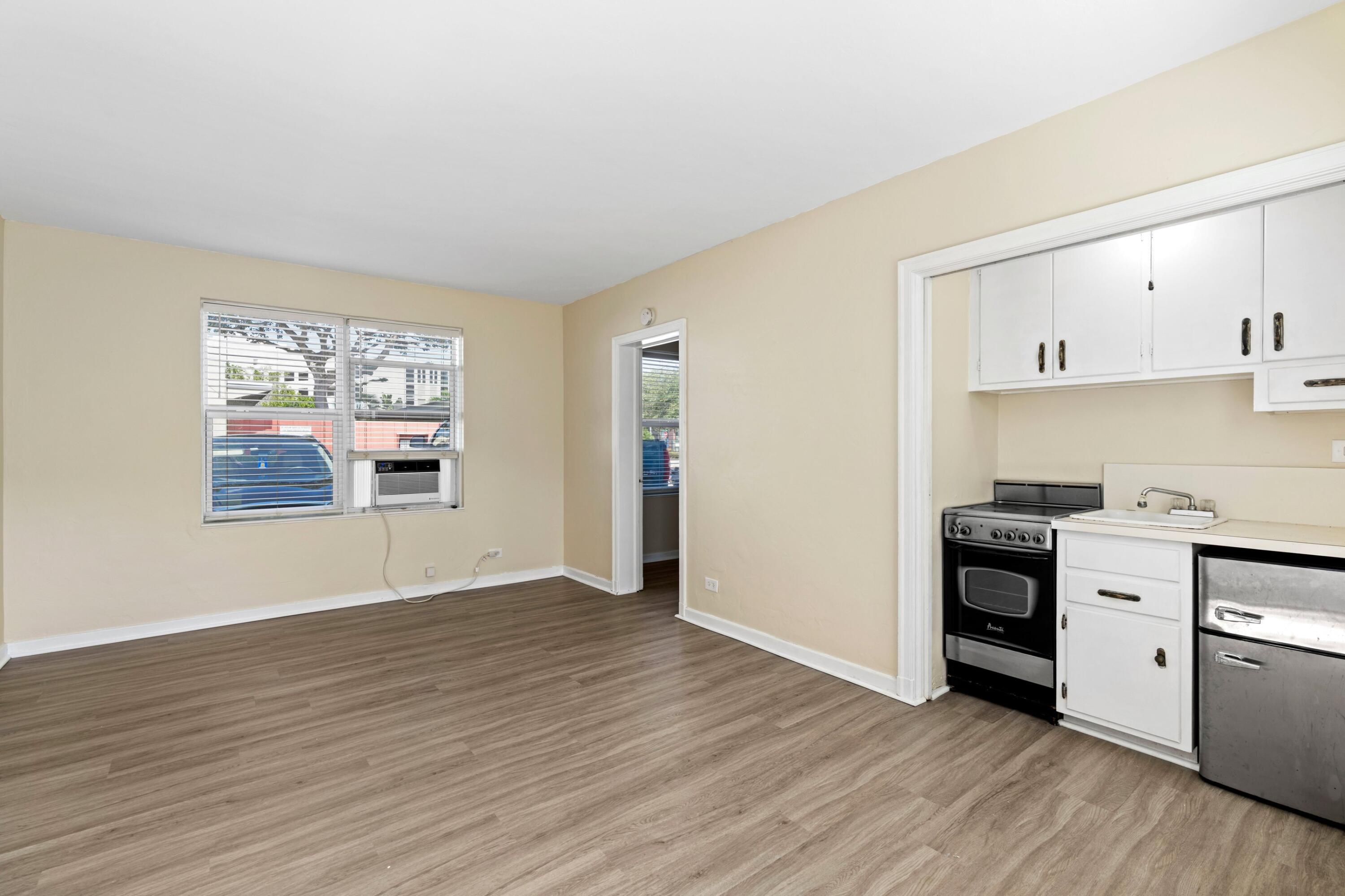 90 Se 5th Avenue Property Photo 10