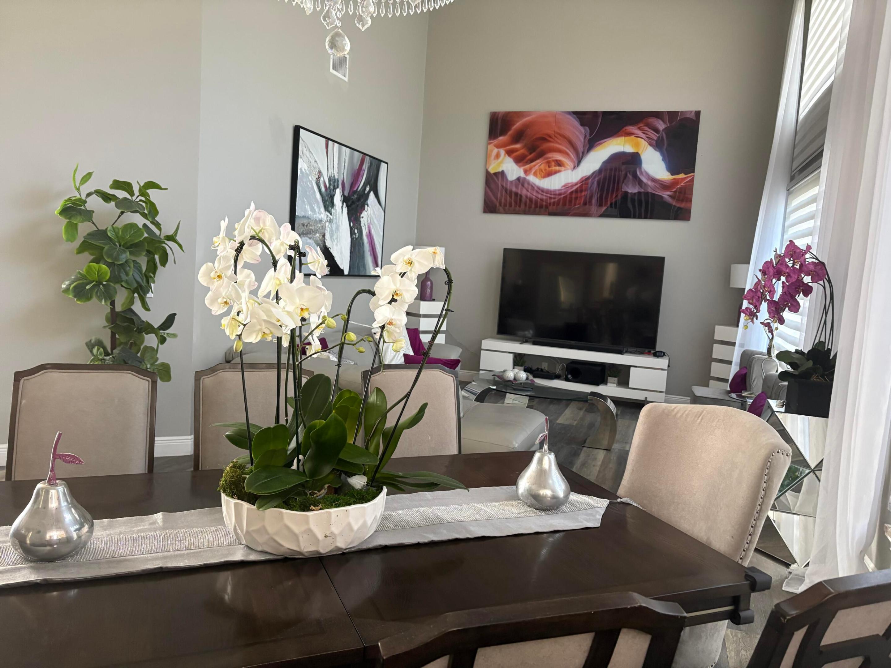 1025 Siena Oaks Circle W Property Photo 4