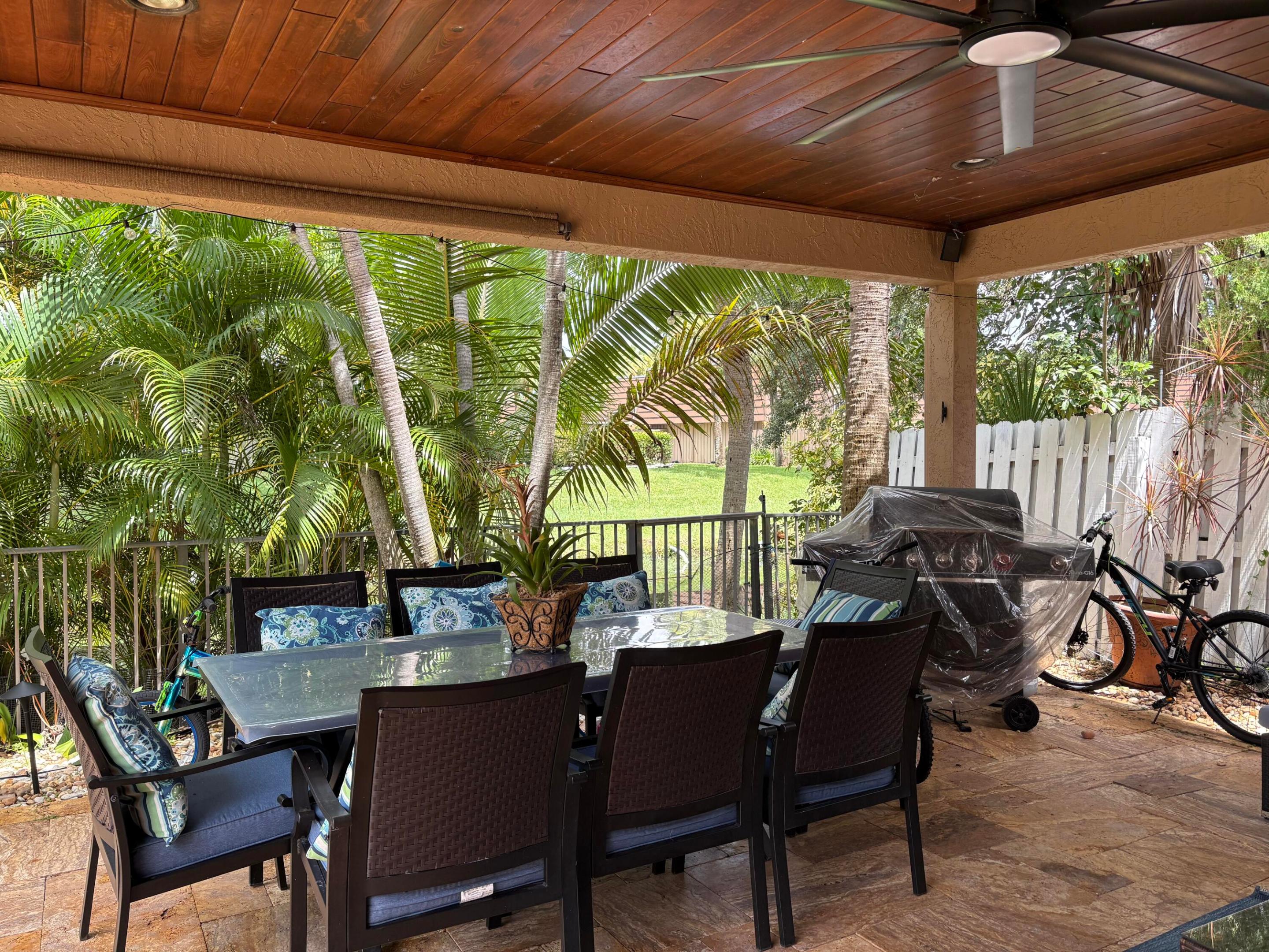 1025 Siena Oaks Circle W Property Photo 28