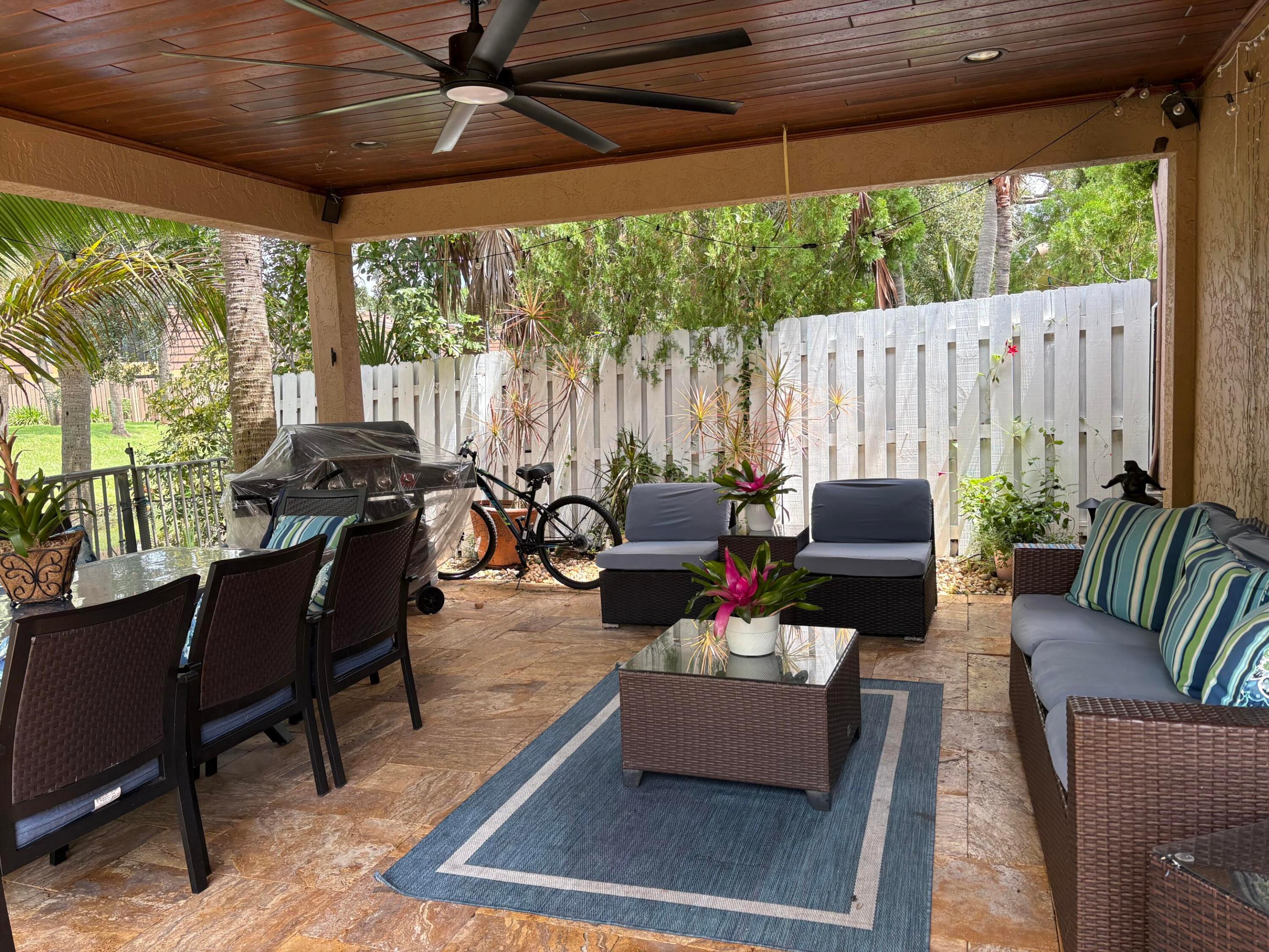 1025 Siena Oaks Circle W Property Photo 29