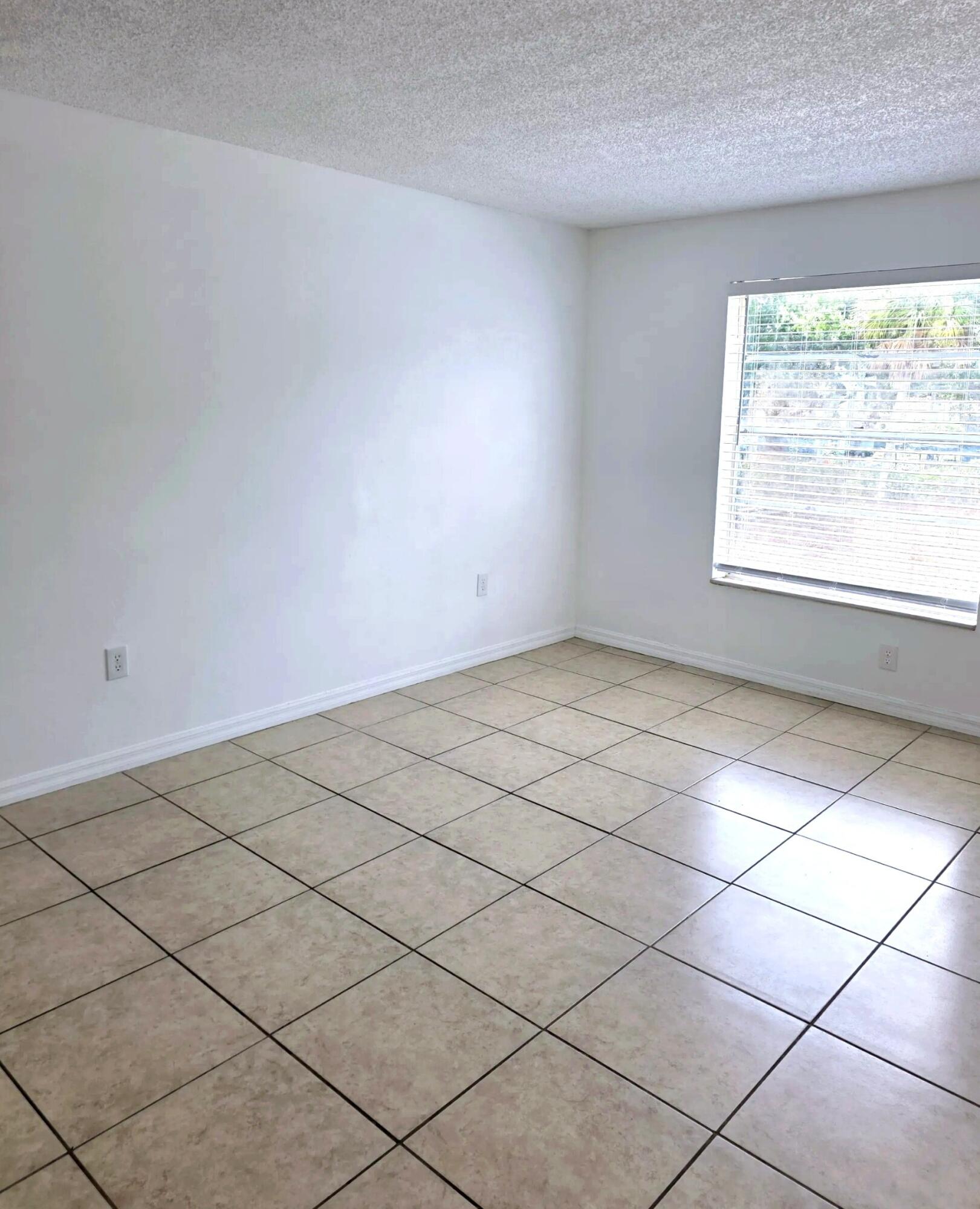 431 Executive Center Drive 204 Property Photo 6