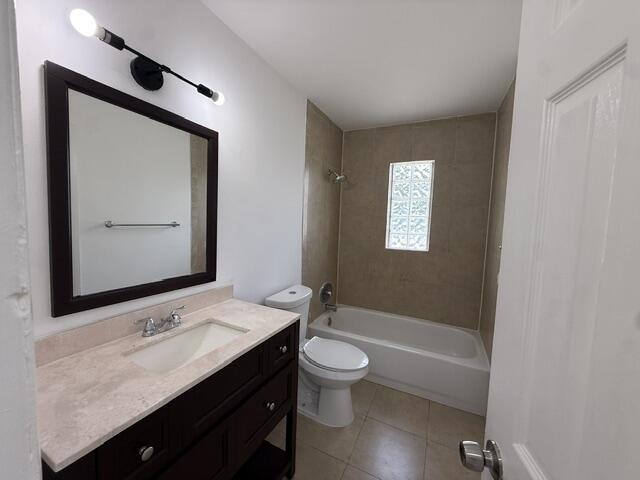 1528 Avenue S Property Photo 10