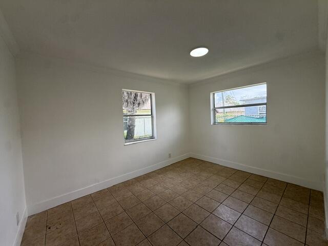 1528 Avenue S Property Photo 14