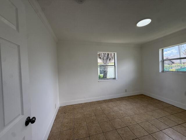 1528 Avenue S Property Photo 15