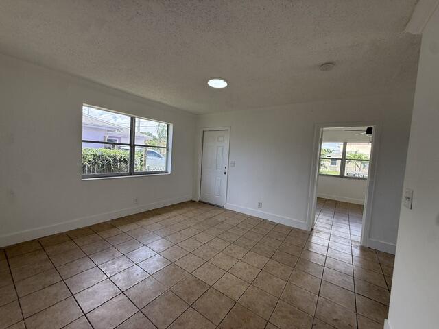 1528 Avenue S Property Photo 19