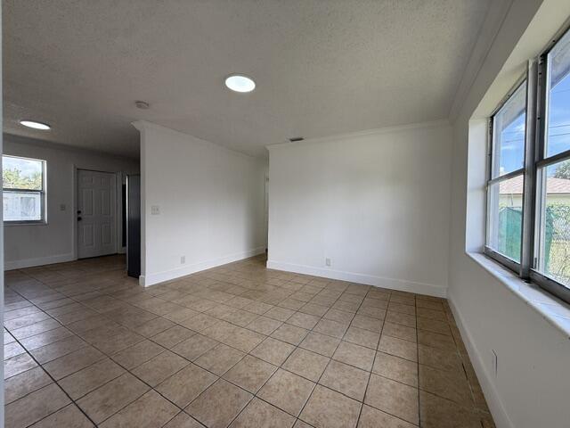 1528 Avenue S Property Photo 27