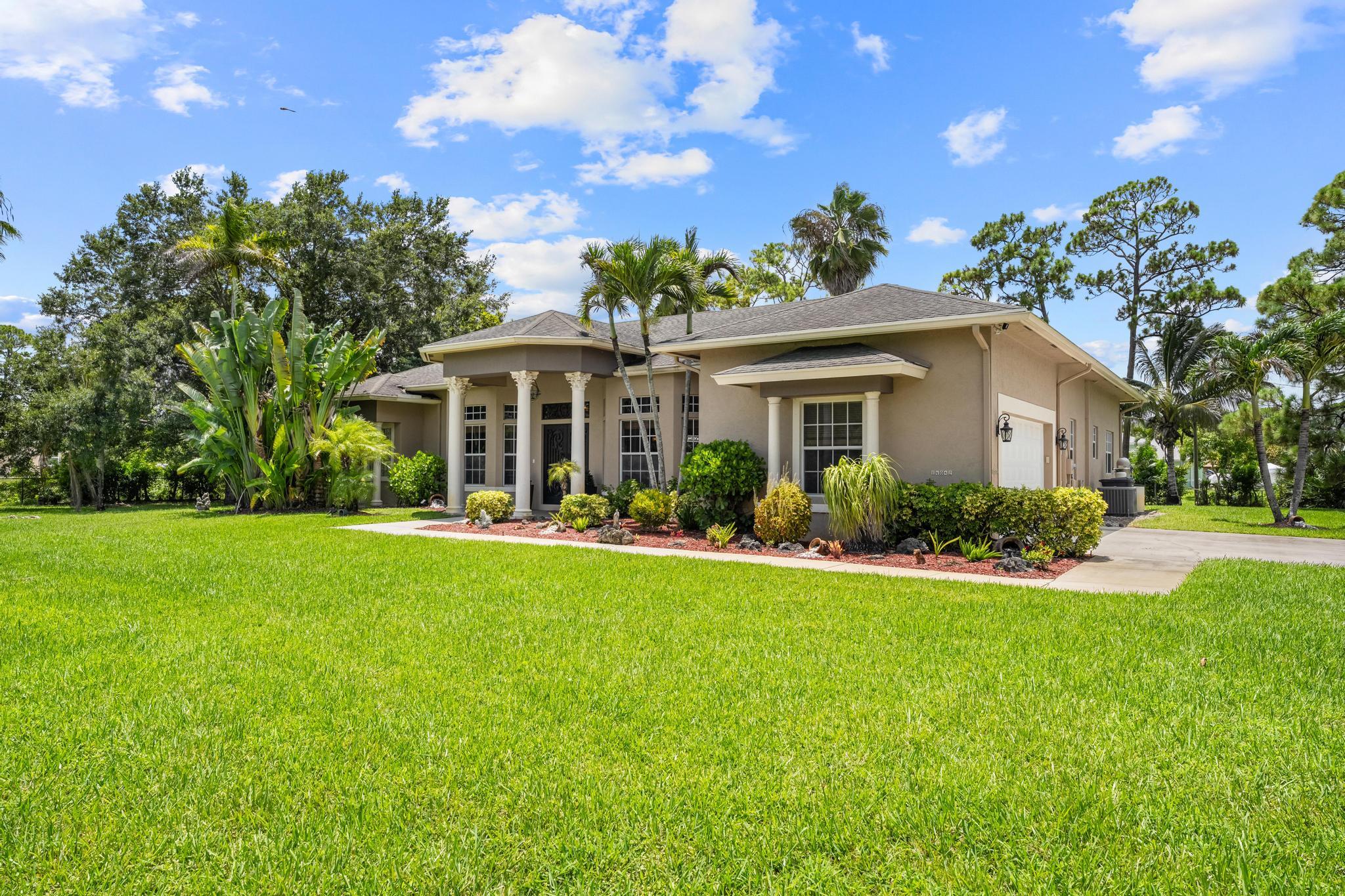 14042 88th Place N Property Photo 2