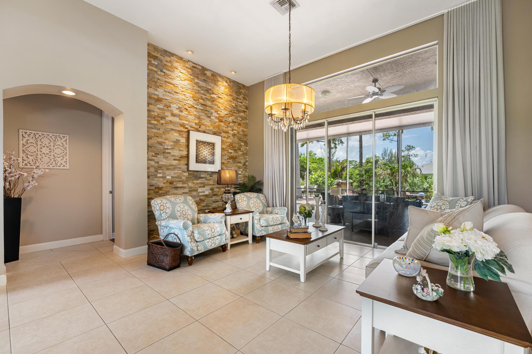 14042 88th Place N Property Photo 7