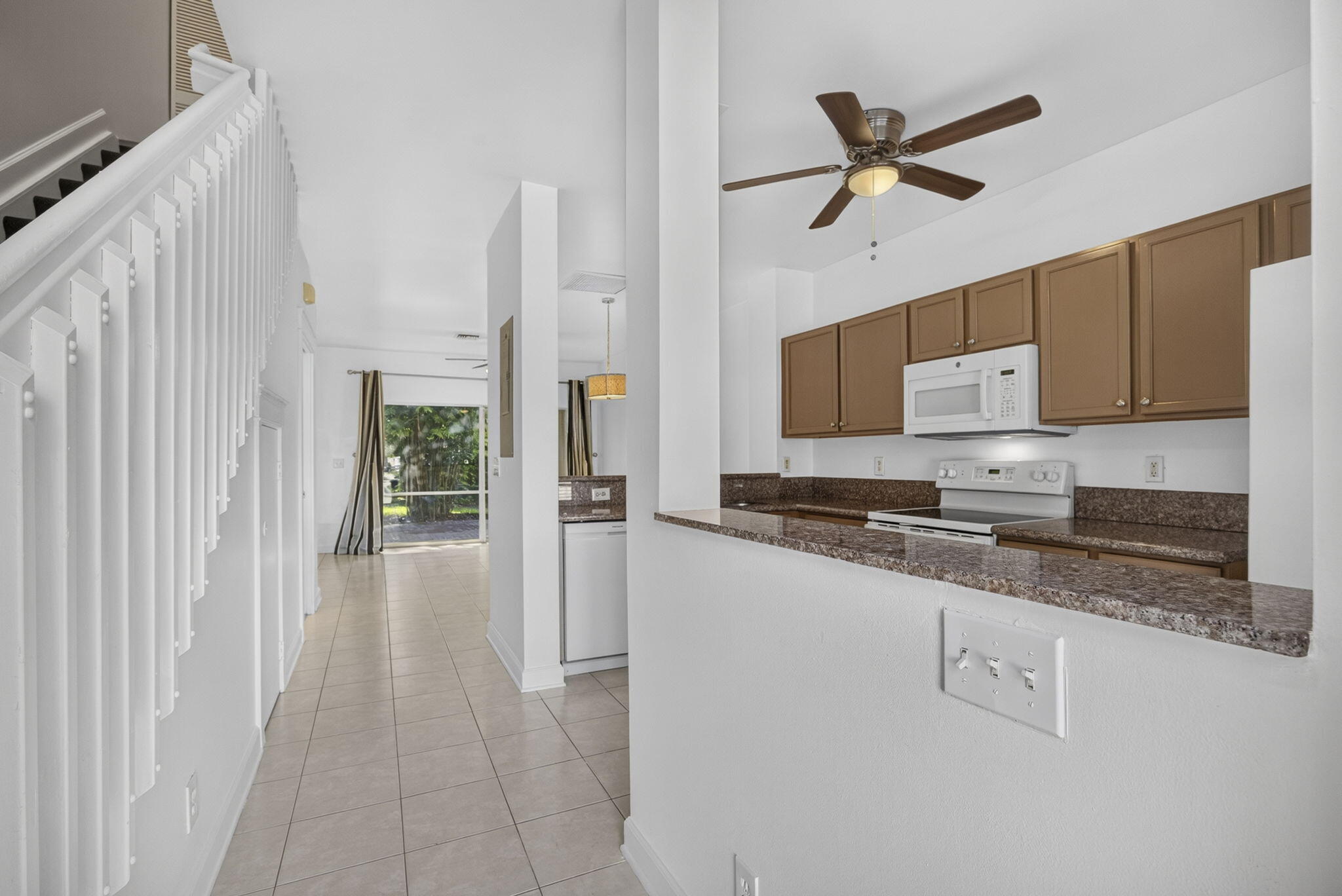 6932 Stoney Creek Circle Property Photo 5