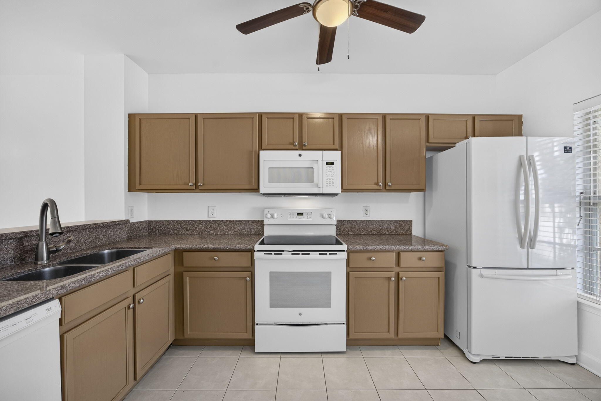 6932 Stoney Creek Circle Property Photo 8