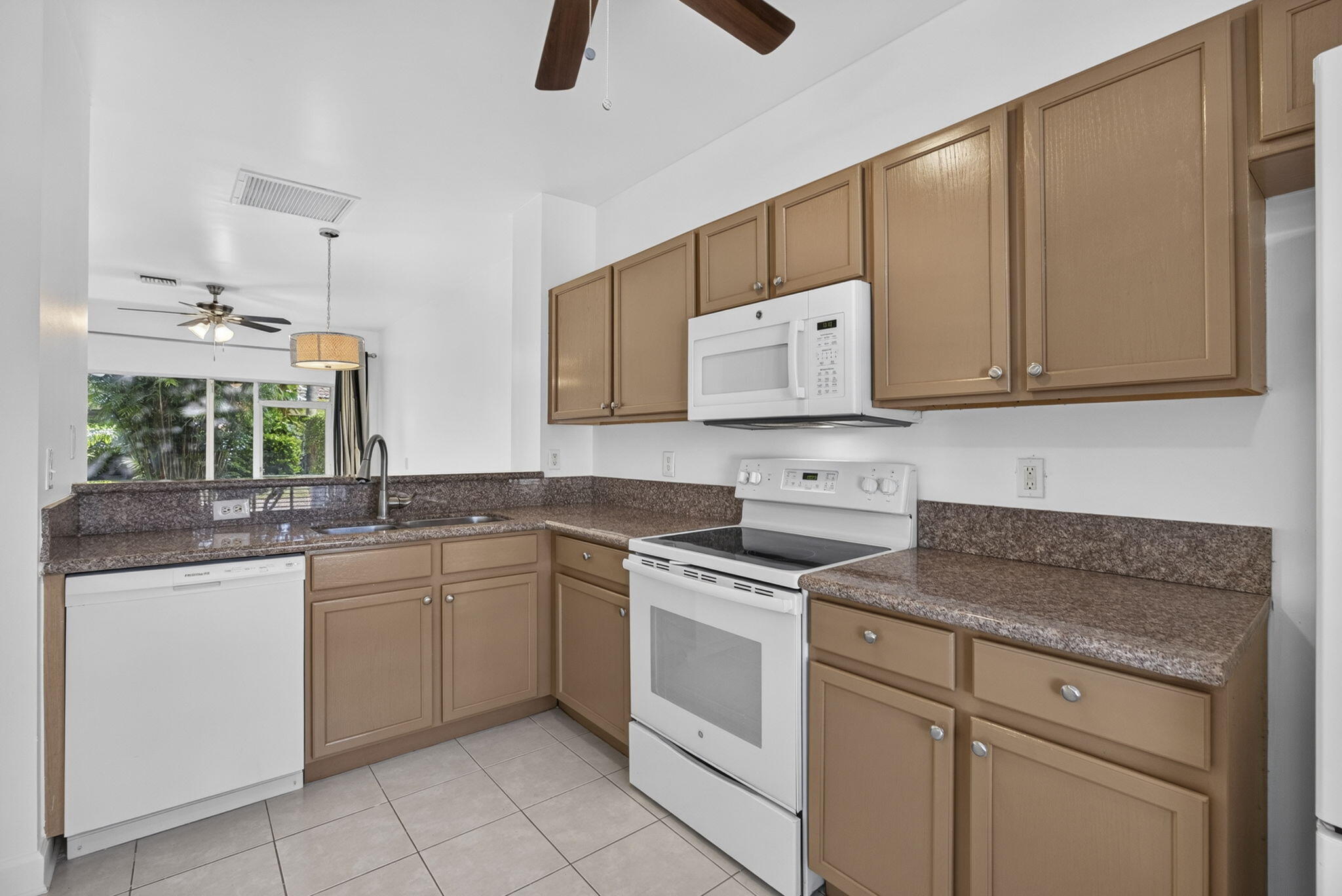 6932 Stoney Creek Circle Property Photo 10