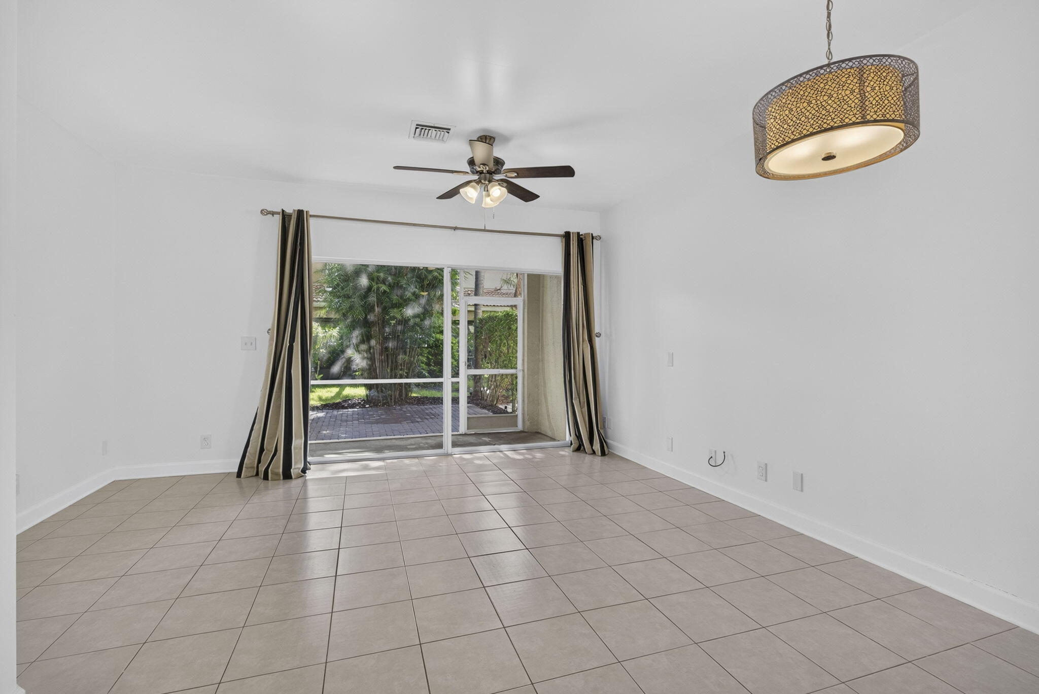 6932 Stoney Creek Circle Property Photo 14