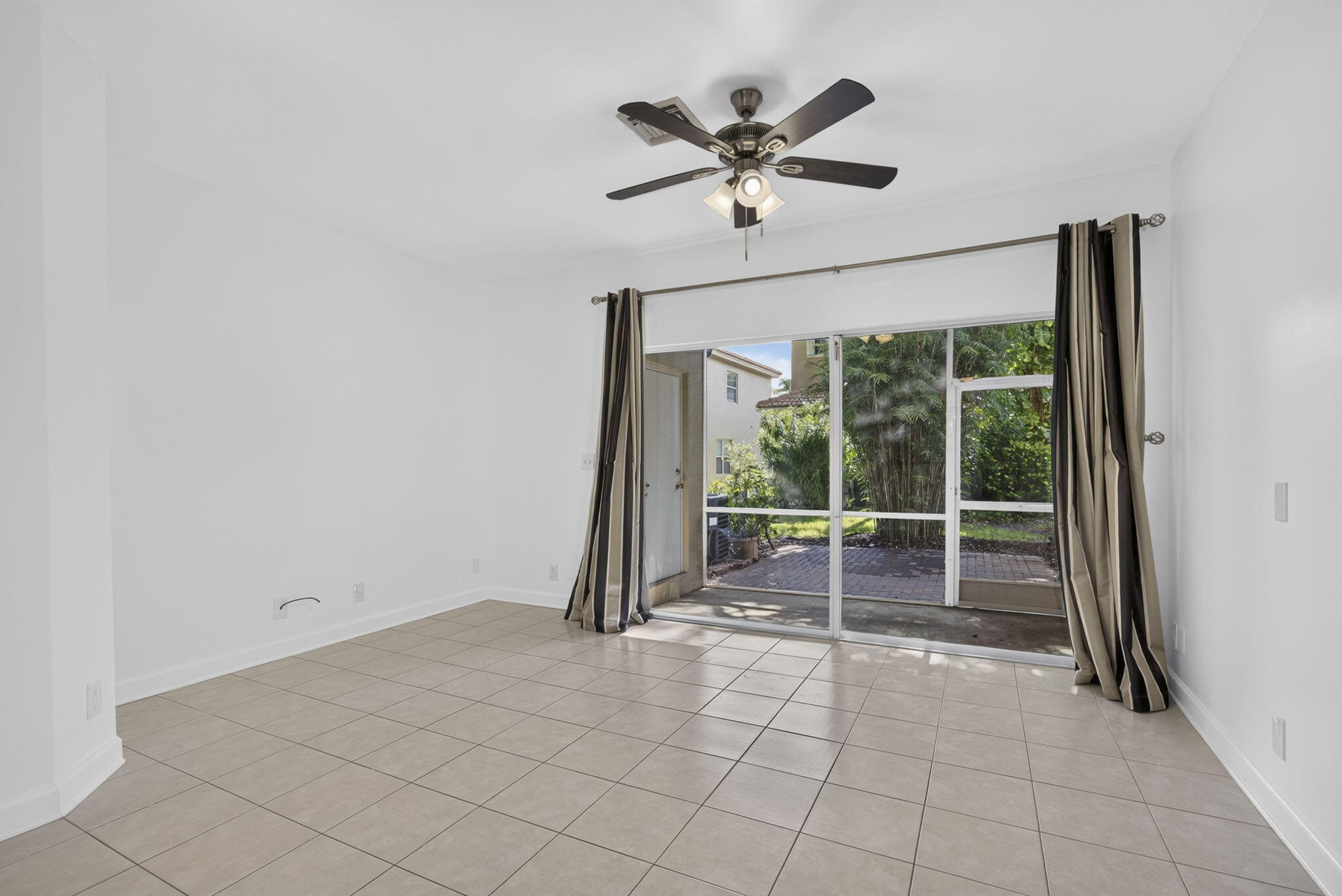 6932 Stoney Creek Circle Property Photo 17