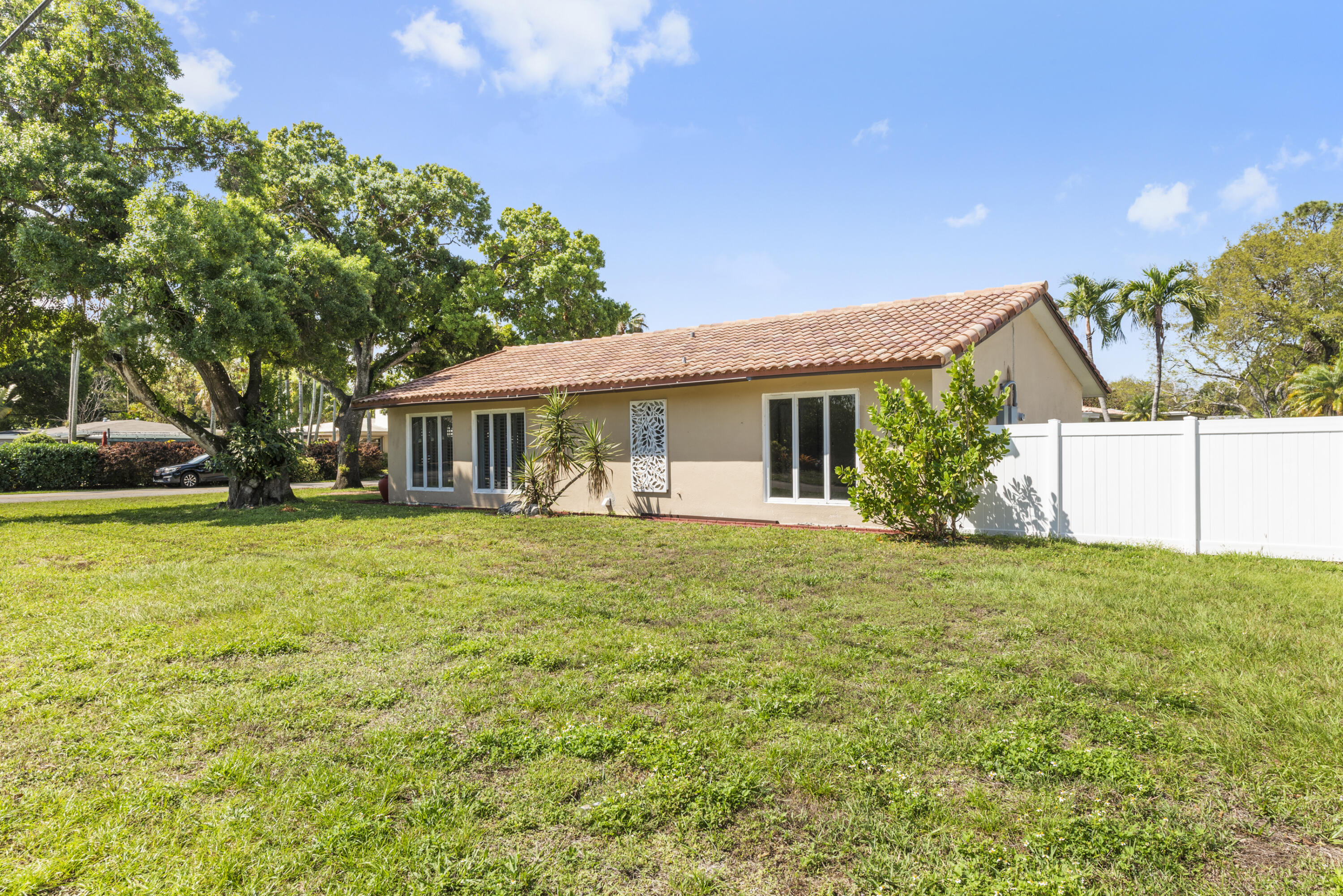 1255 Sw 15th Avenue Property Photo 9