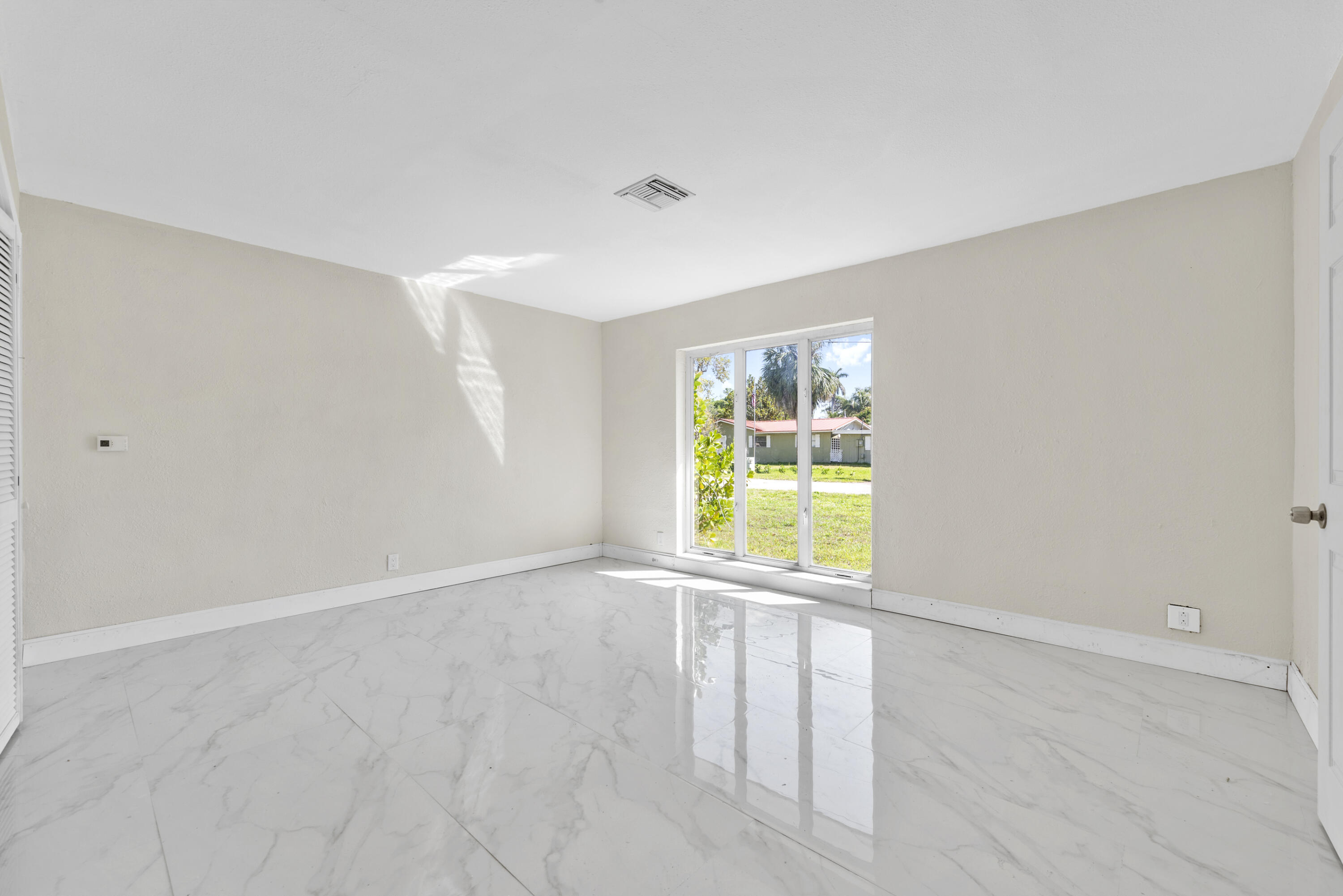 1255 Sw 15th Avenue Property Photo 12