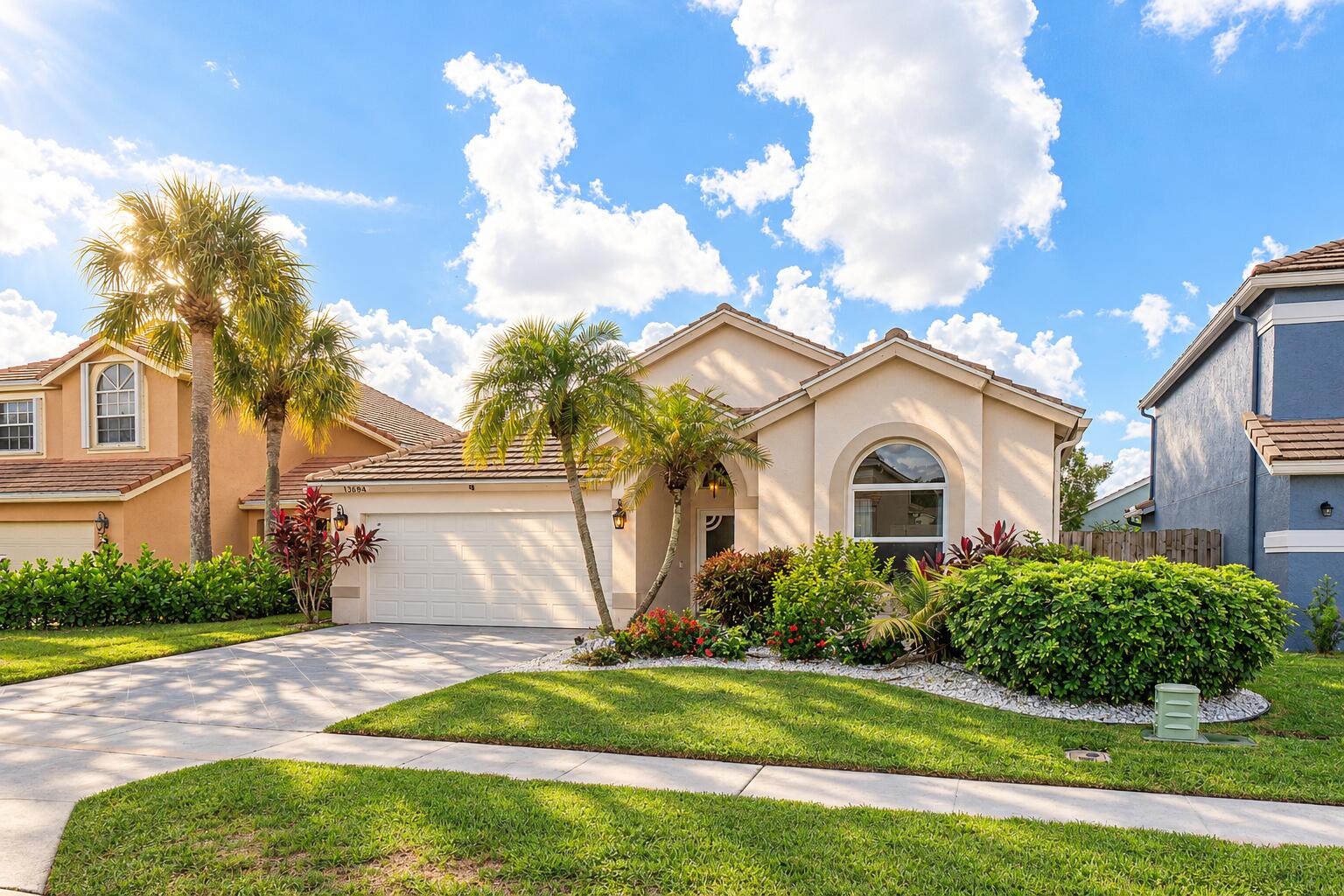 7369 Ashley Shores Circle Property Photo 1