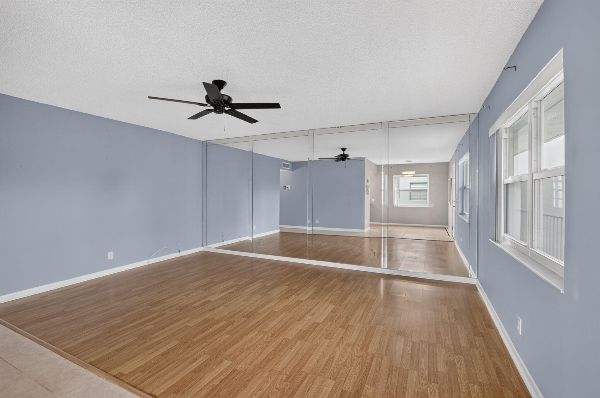 701 Burgundy O Property Photo 7