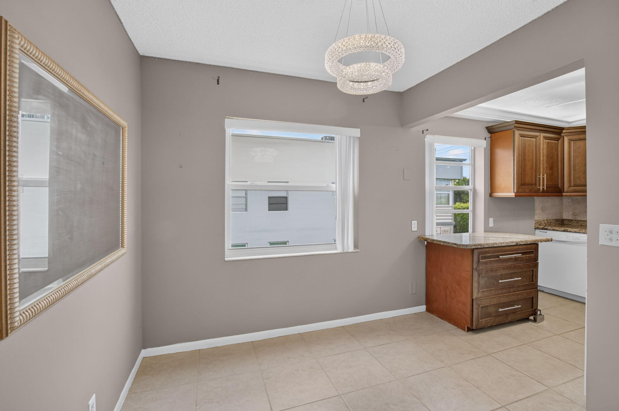 701 Burgundy O Property Photo 10