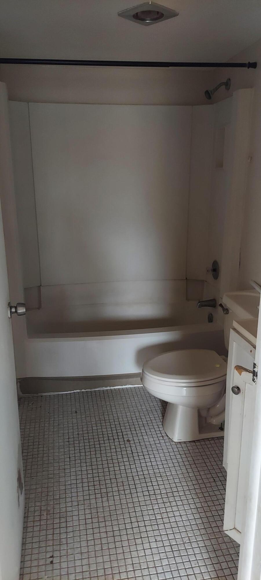 4221 Nw 19th Street Nw 296 Property Photo 5