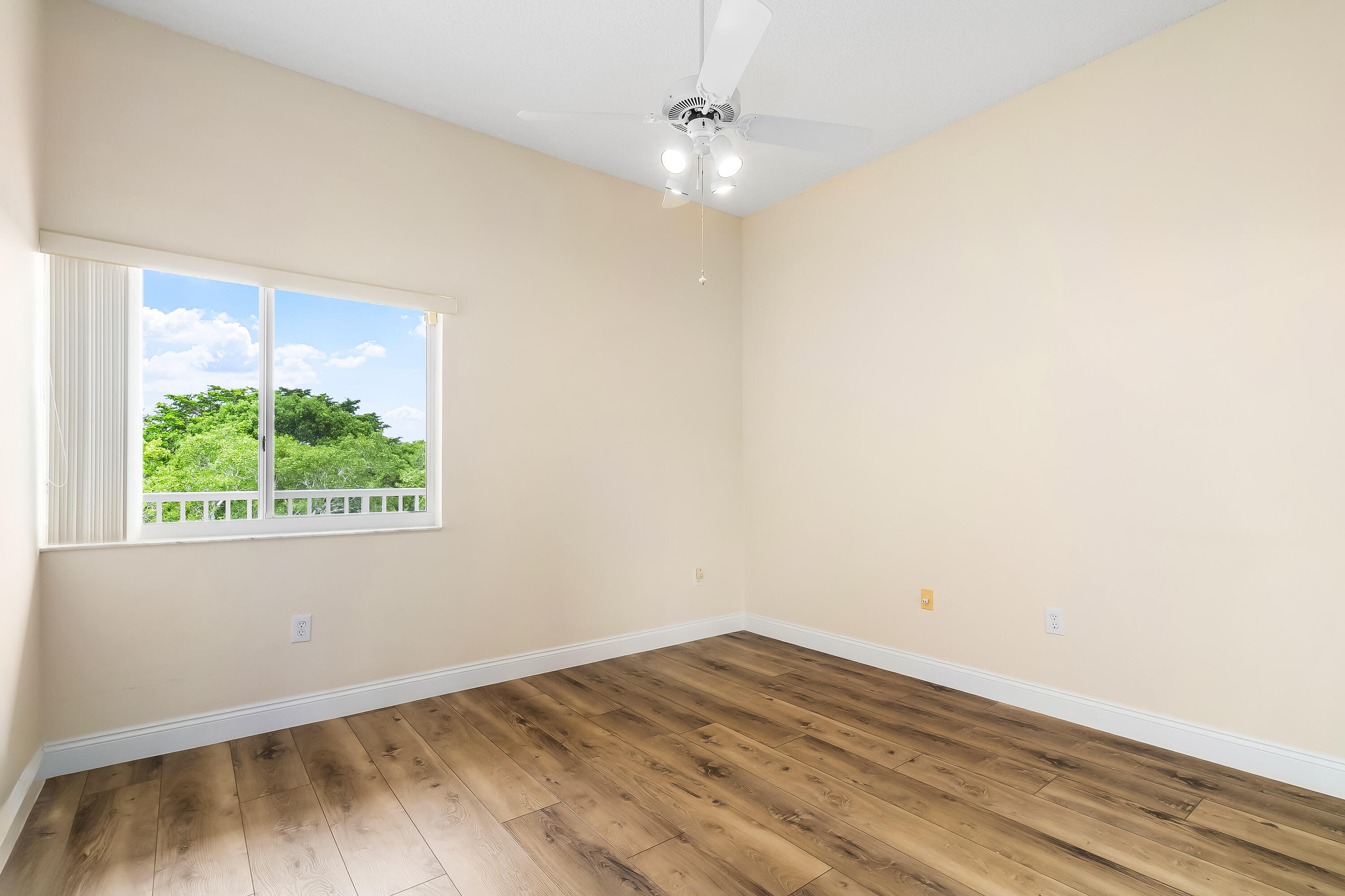 7904 Trent Drive 410 Property Photo 16