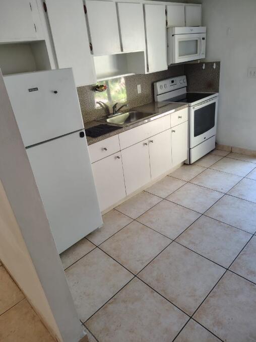 2023 Sw 29th Avenue 2 Property Photo 2