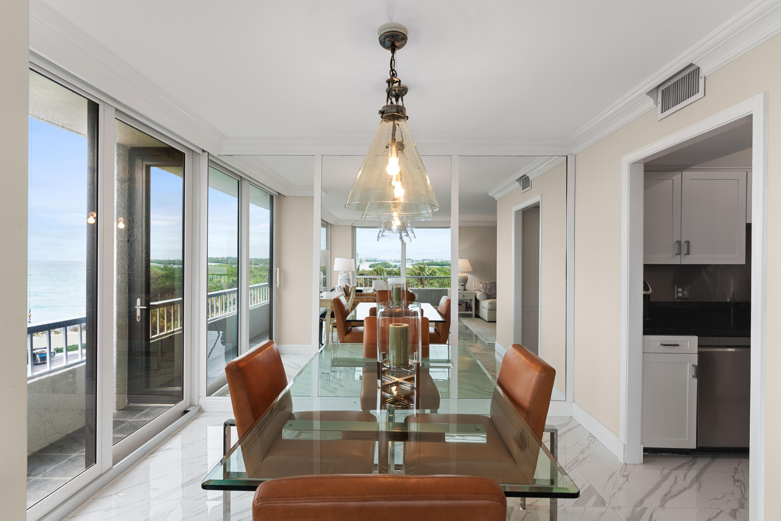 5550 N Ocean Drive 5c Property Photo 9