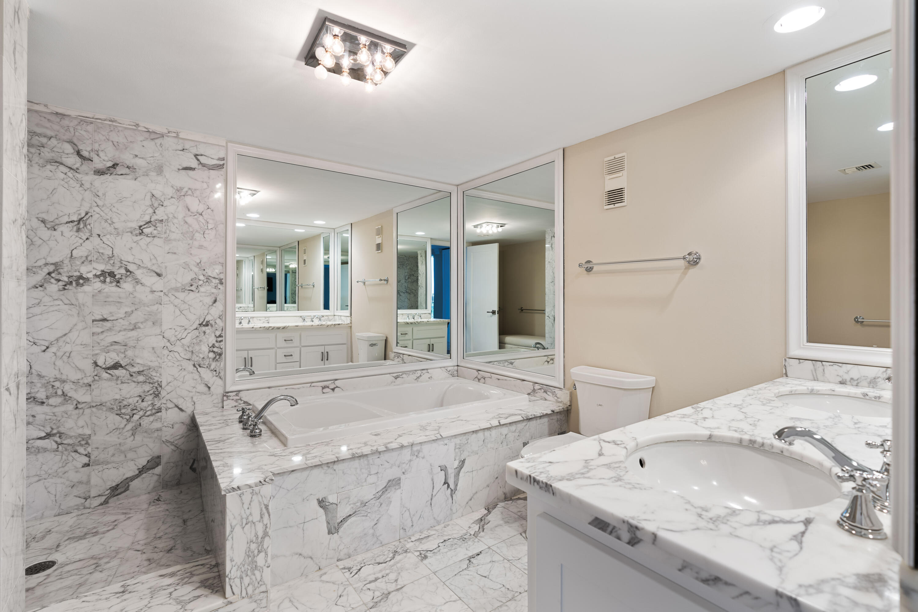 5550 N Ocean Drive 5c Property Photo 19